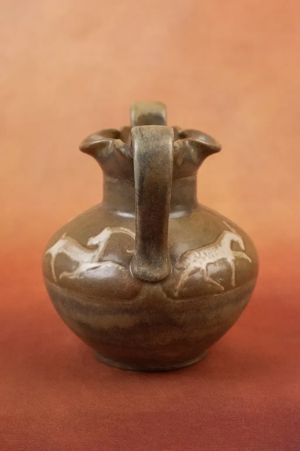 Vase en grès émaillé Art Nouveau à décor de cerfs stylisés, par Louis Lourioux photo 350.0