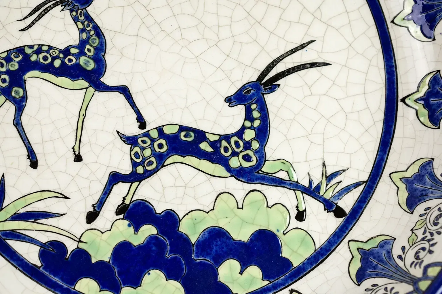 Coupe Art déco Keralouve à décor d'antilopes, La Louvière photo vinterior