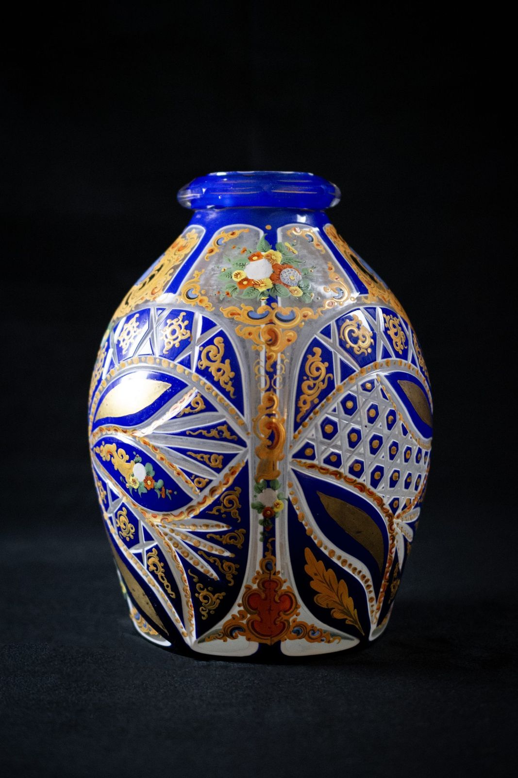 Vase en cristal overlay bleu et blanc, XIXe siècle, art ottoman photo vintage
