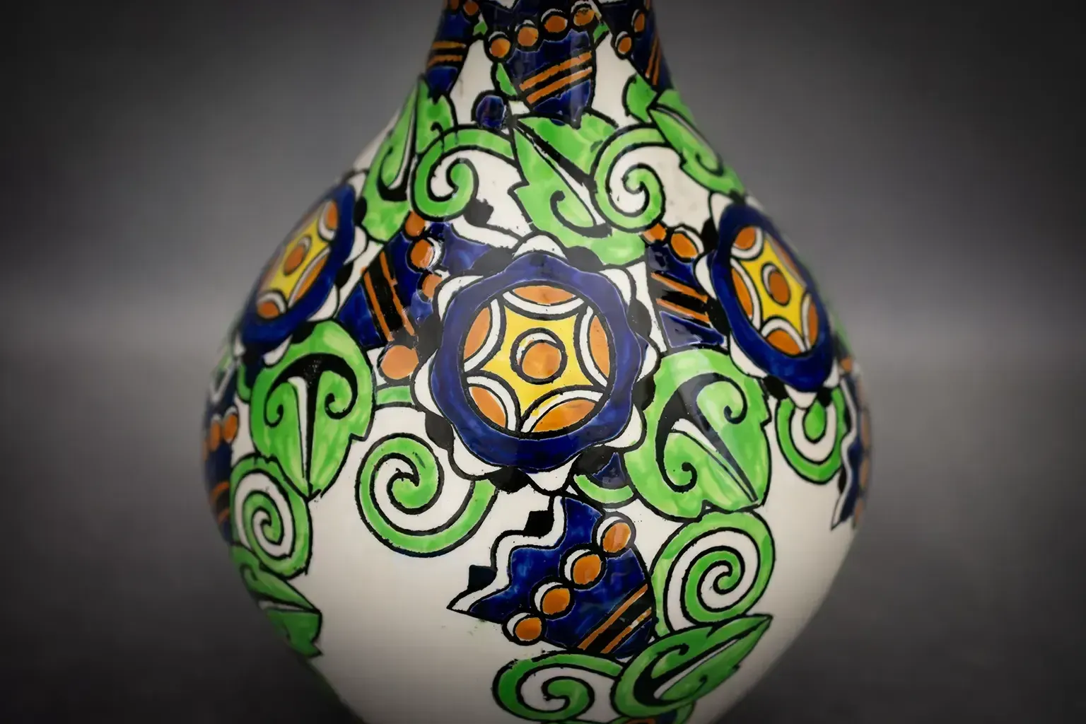 Vase Boch Frères à décor de feuillages stylisés (D.1076) photo Décoration