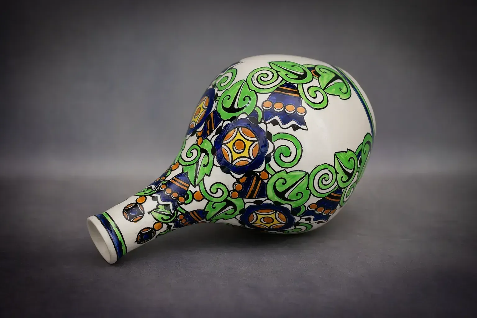 photo for sale Vase Boch Frères à décor de feuillages stylisés (D.1076)