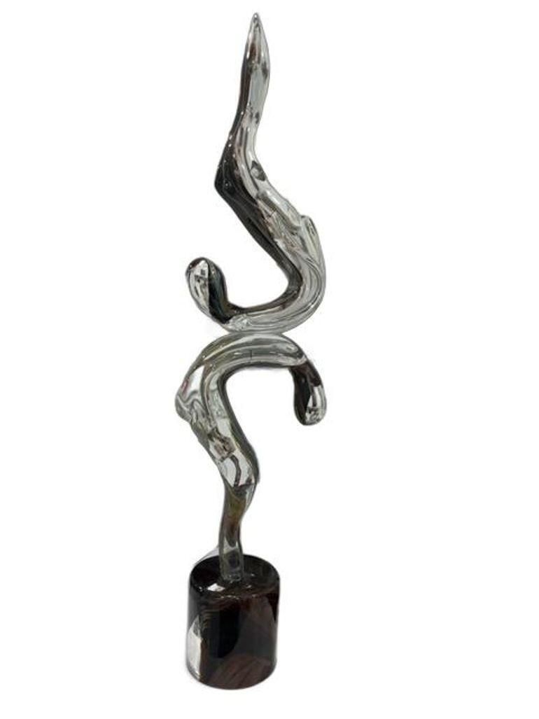 Giant Acrobats (Gymnasts) Statue Made Of Murano Glass photo vinterior