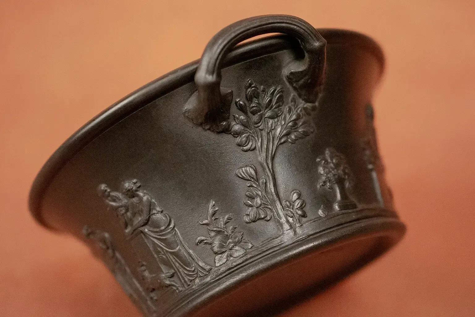 A Brown Ceramic Bowl With Handles From Wedgwood, Decorated With Antique Friezes photo Home Decor