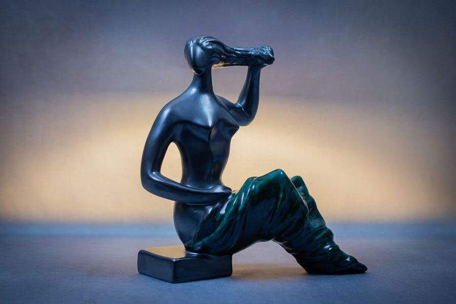 photo vintage “Lady”, Ceramic Sculpture Of A Seated Woman By Jitka Forejtova