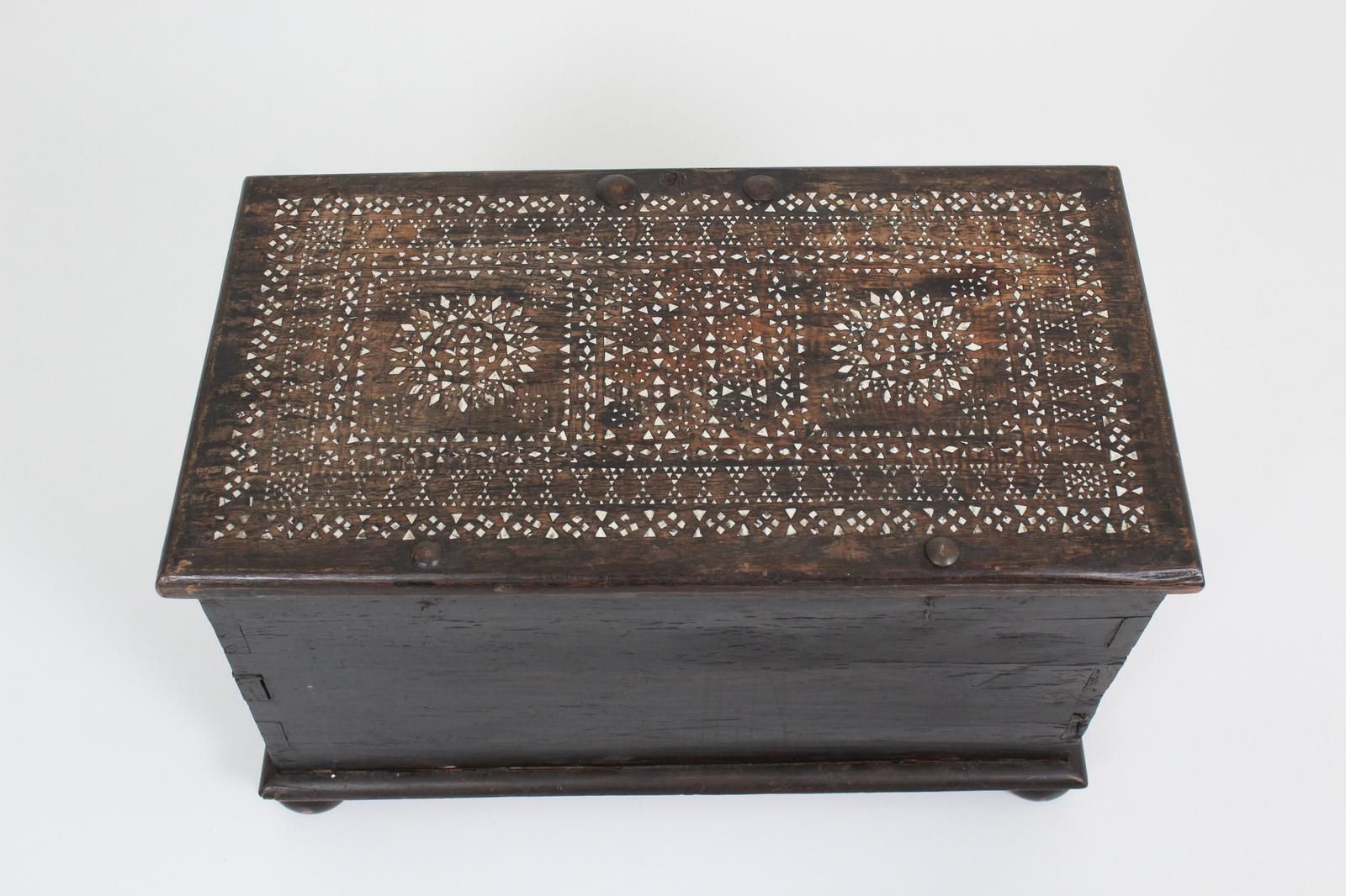 photo furniture Oriental Chest Inlaid With Mother Of Pearl