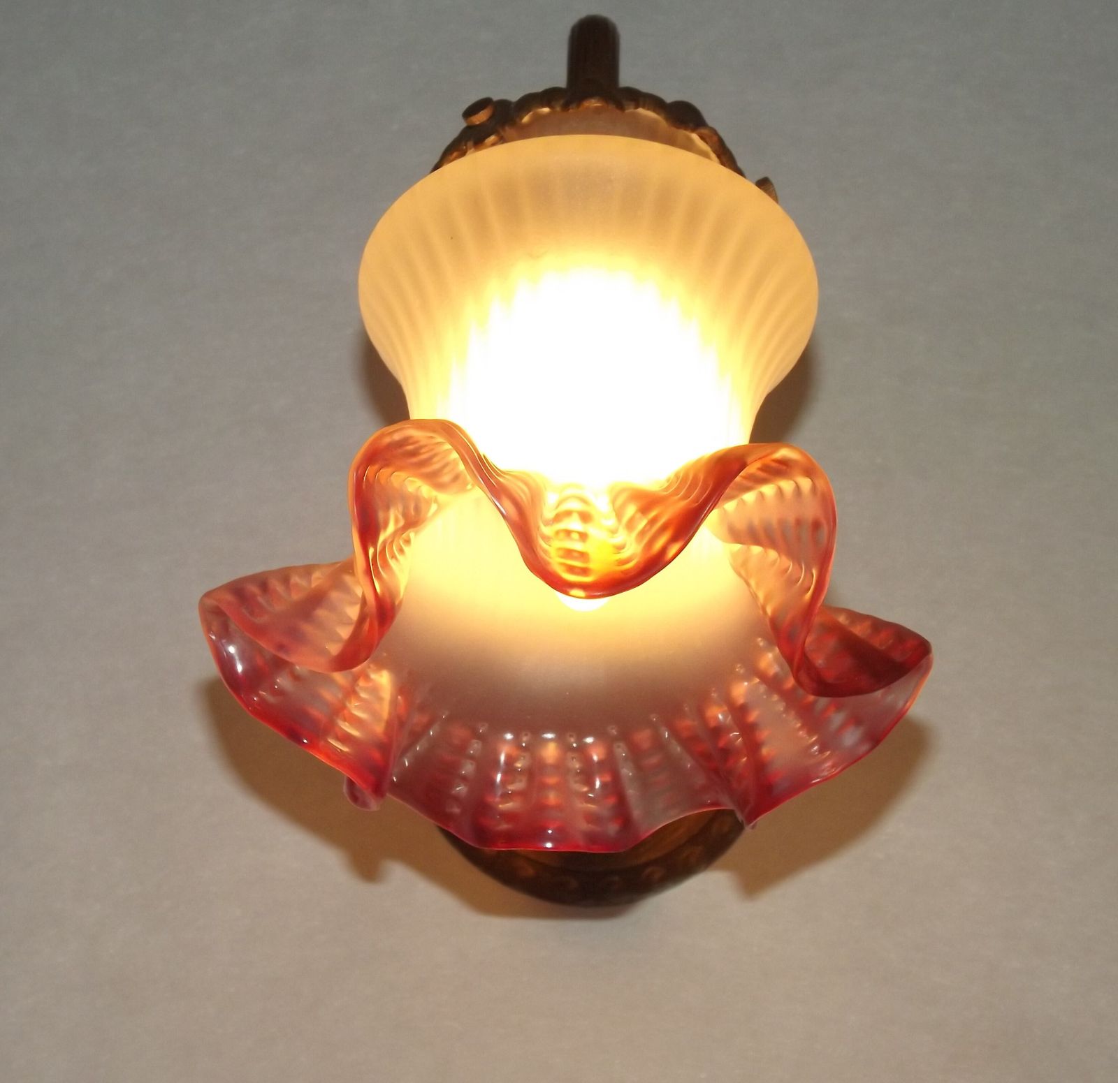 French Art Nouveau Bronze Single Wall Light With White And Pink Frilled Glass Shade photo vintage