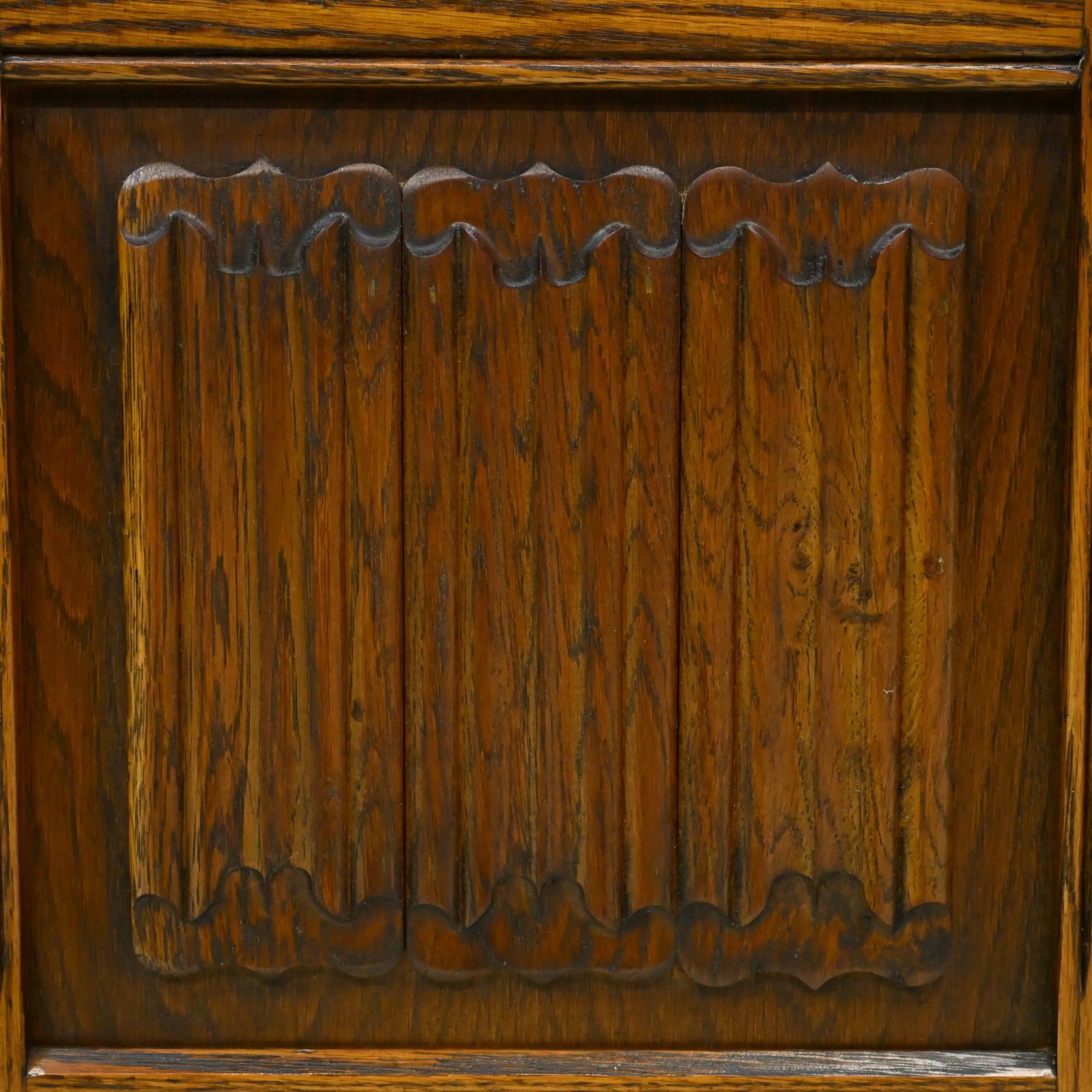 photo vinterior Old Charm Oak Dresser In Tudor Brown 4ft 6" Wide Door & Drawer Free Uk Delivery*