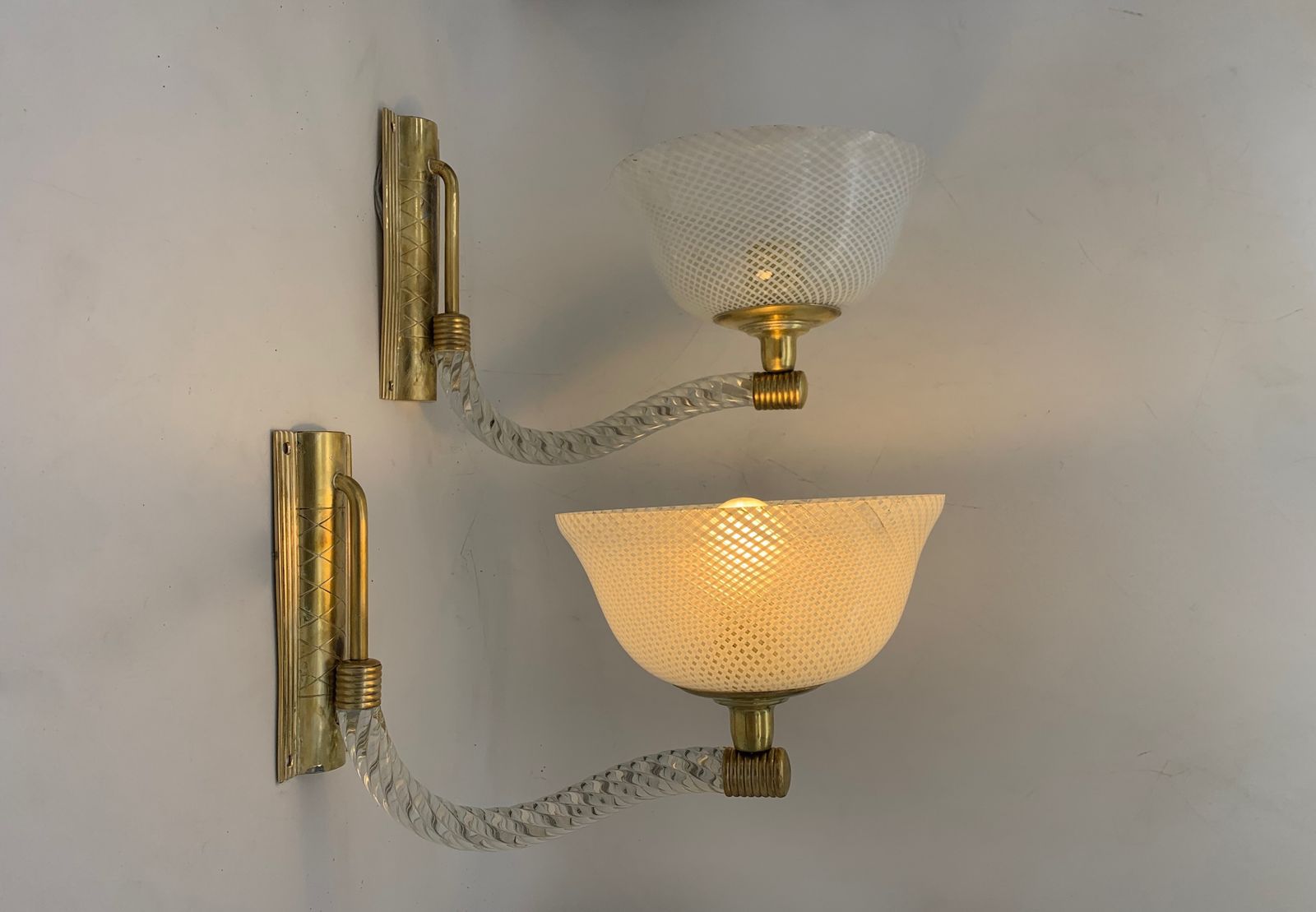 Pair Of Wall Lamps Attributed To Venini Reticello Made In Italy