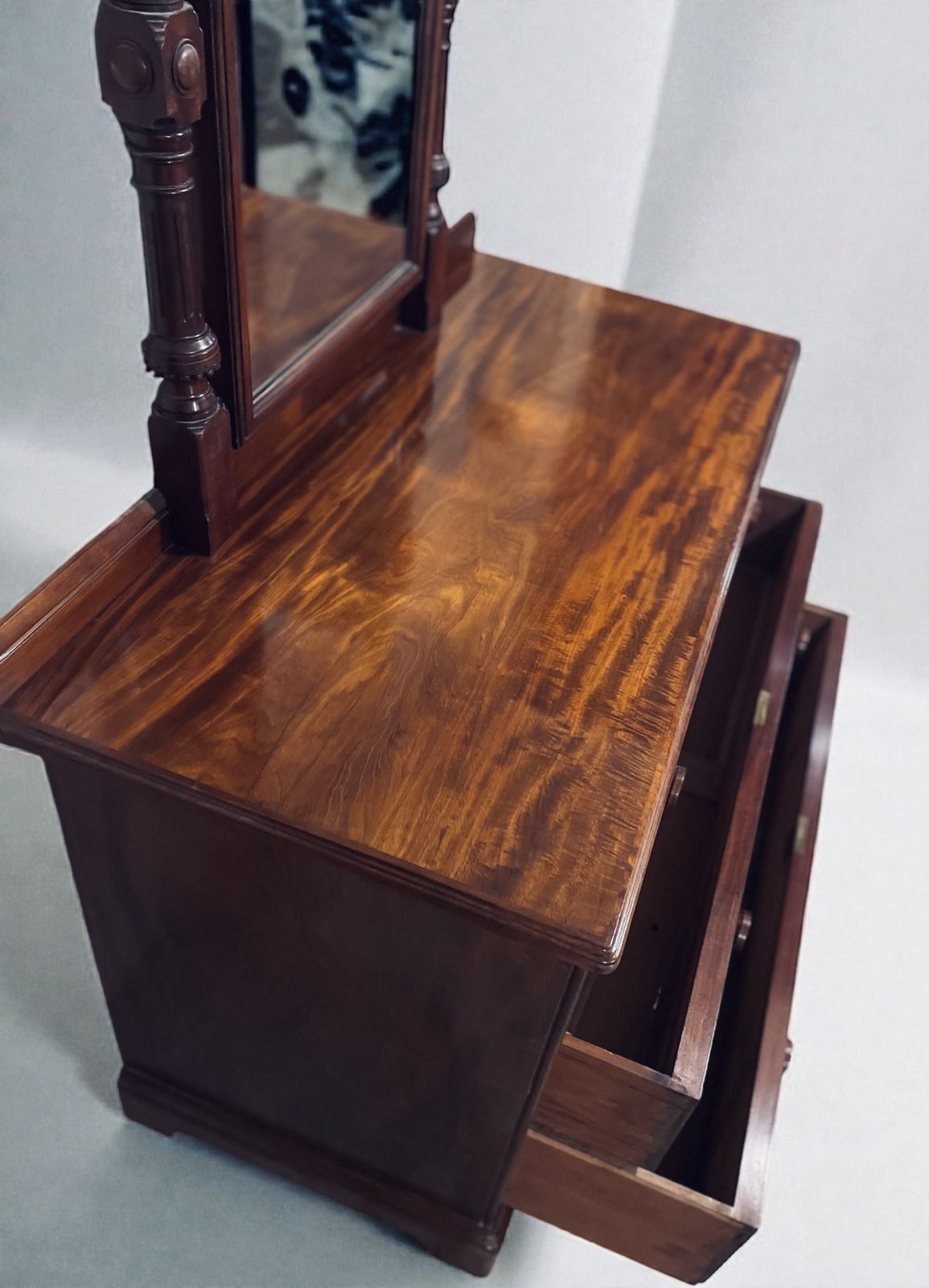 photo furniture Restored Victorian Chest Of Drawers Dresser With Mirror Gillows 1880s