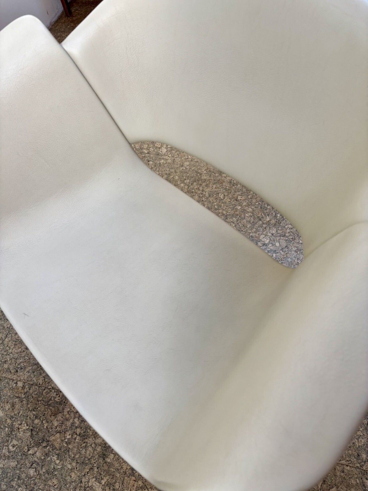 photo vinterior Mid Century Modern Bene Bent Plywood And Leather Dining Chairs Vintage Retro X 4