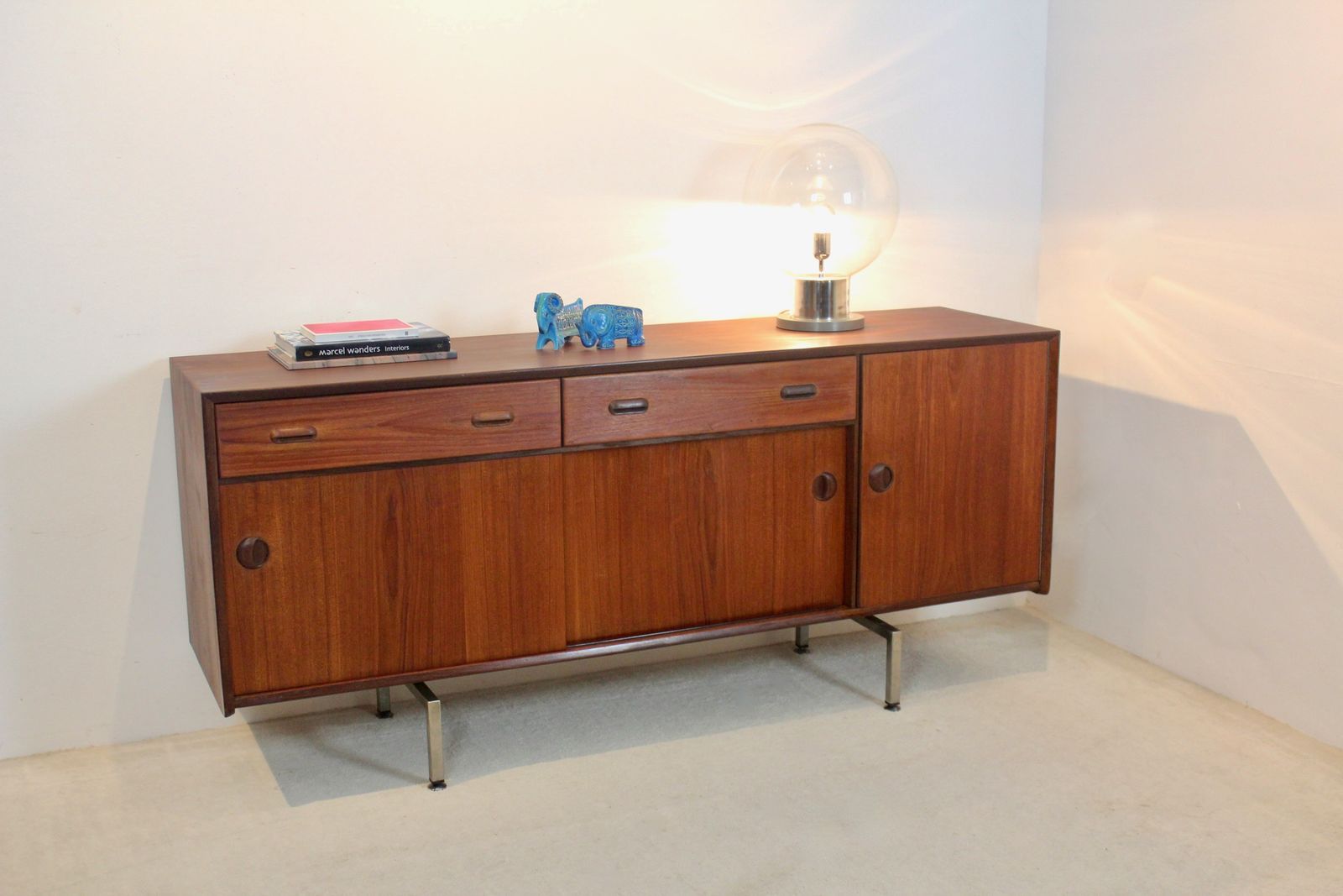 photo vinterior Mid Century Belgian Sideboard In Teak With Sculpted Handles And Steel Legs, 1960s