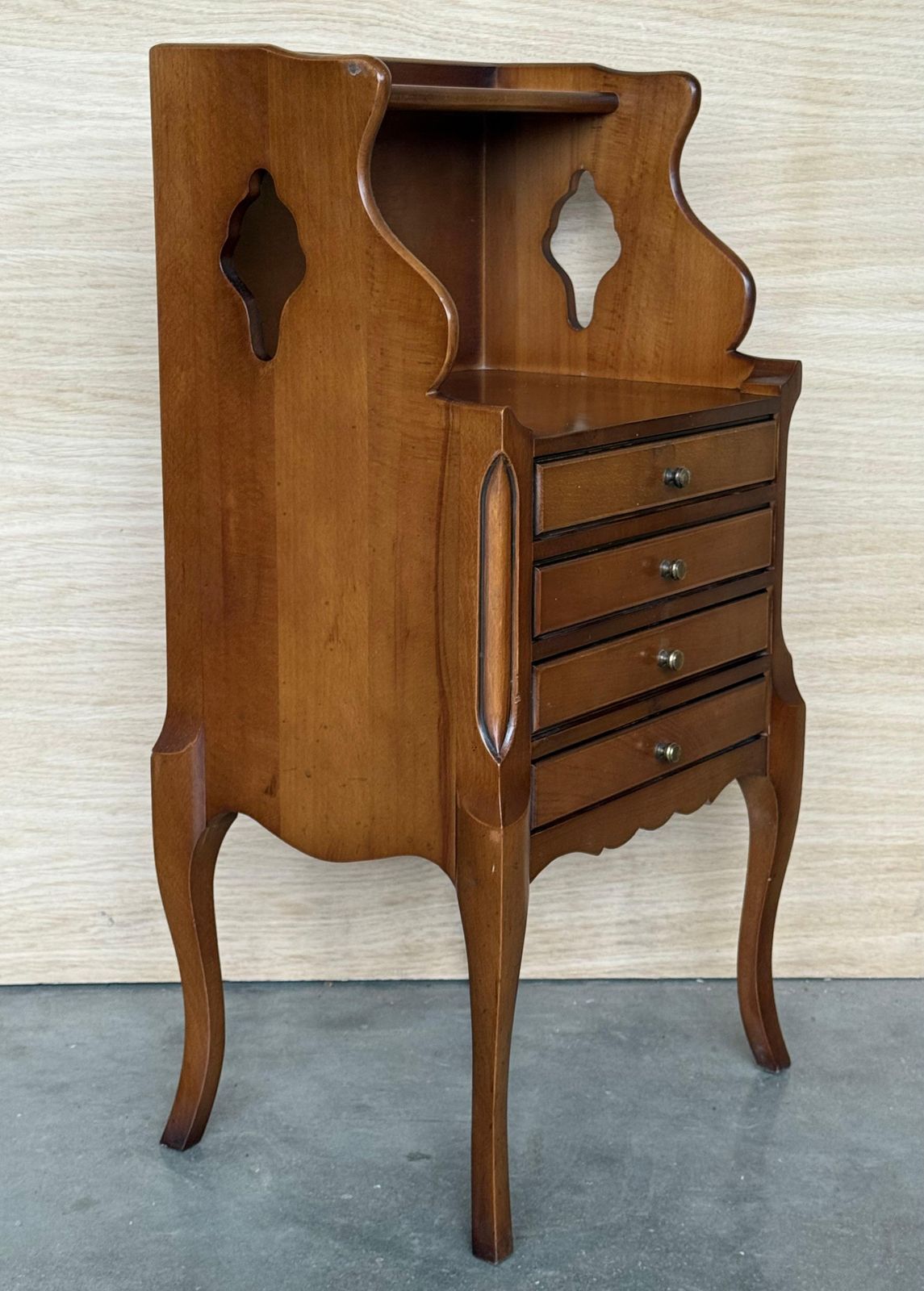 Paire de tables de chevet françaises, étagère haute et quatre tiroirs bas photo buy