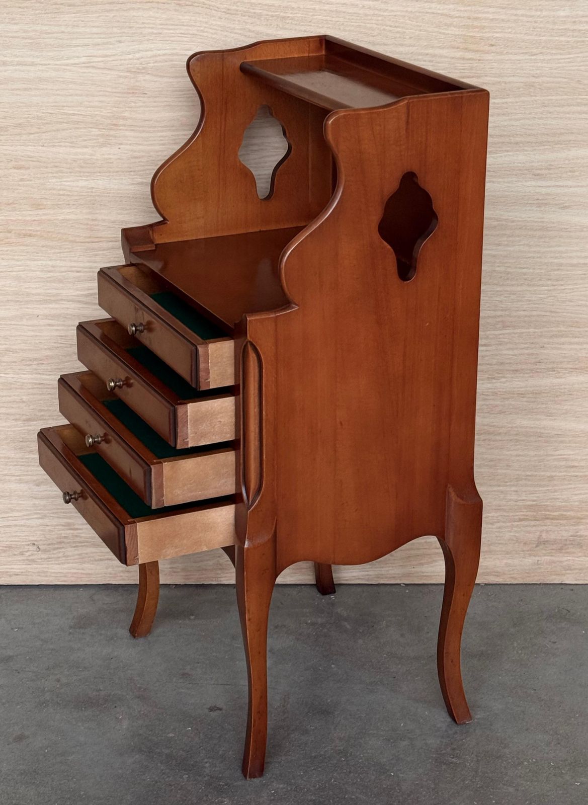photo for sale Paire de tables de chevet françaises, étagère haute et quatre tiroirs bas