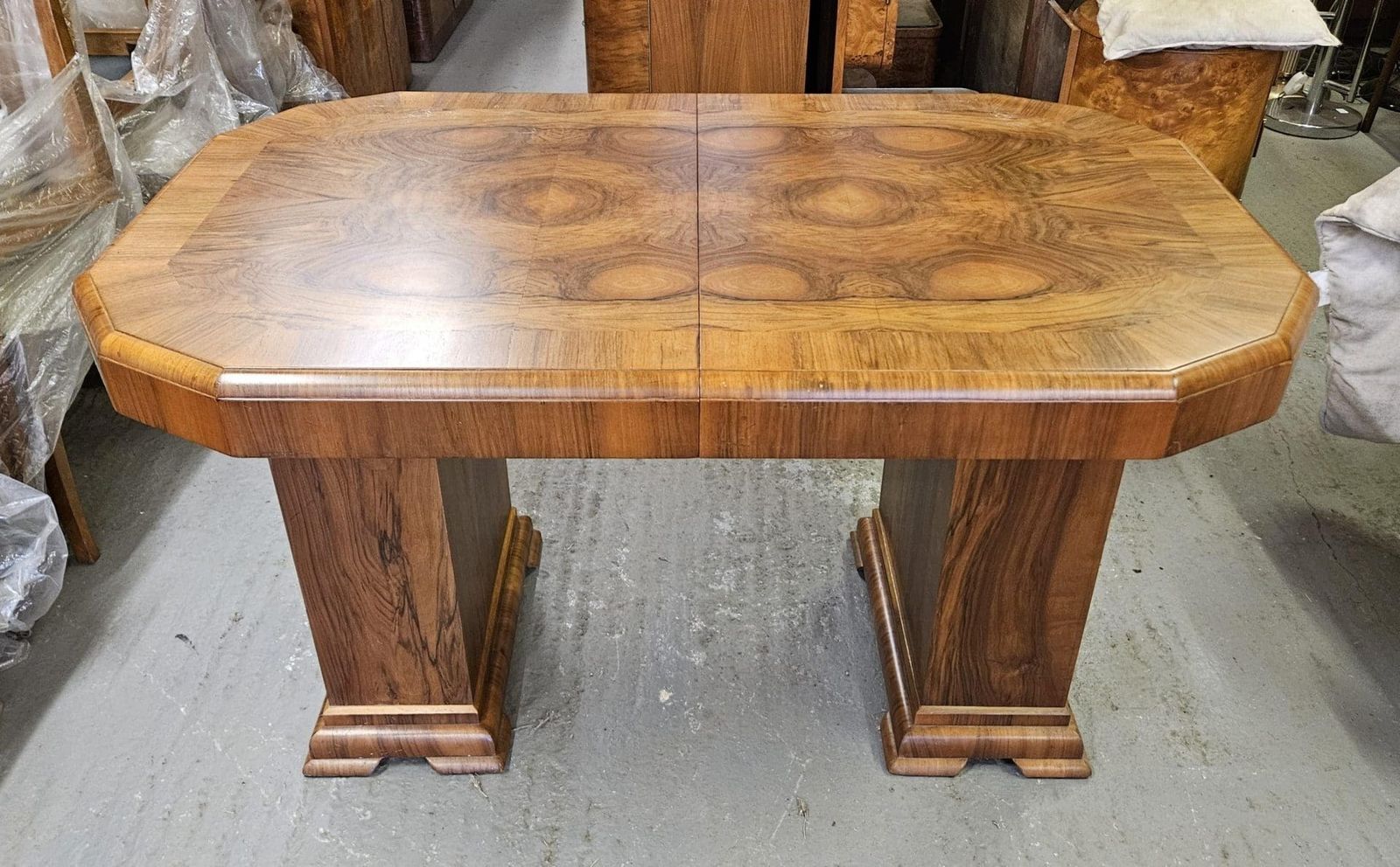Art Deco Extendable Dining Table photo vinterior