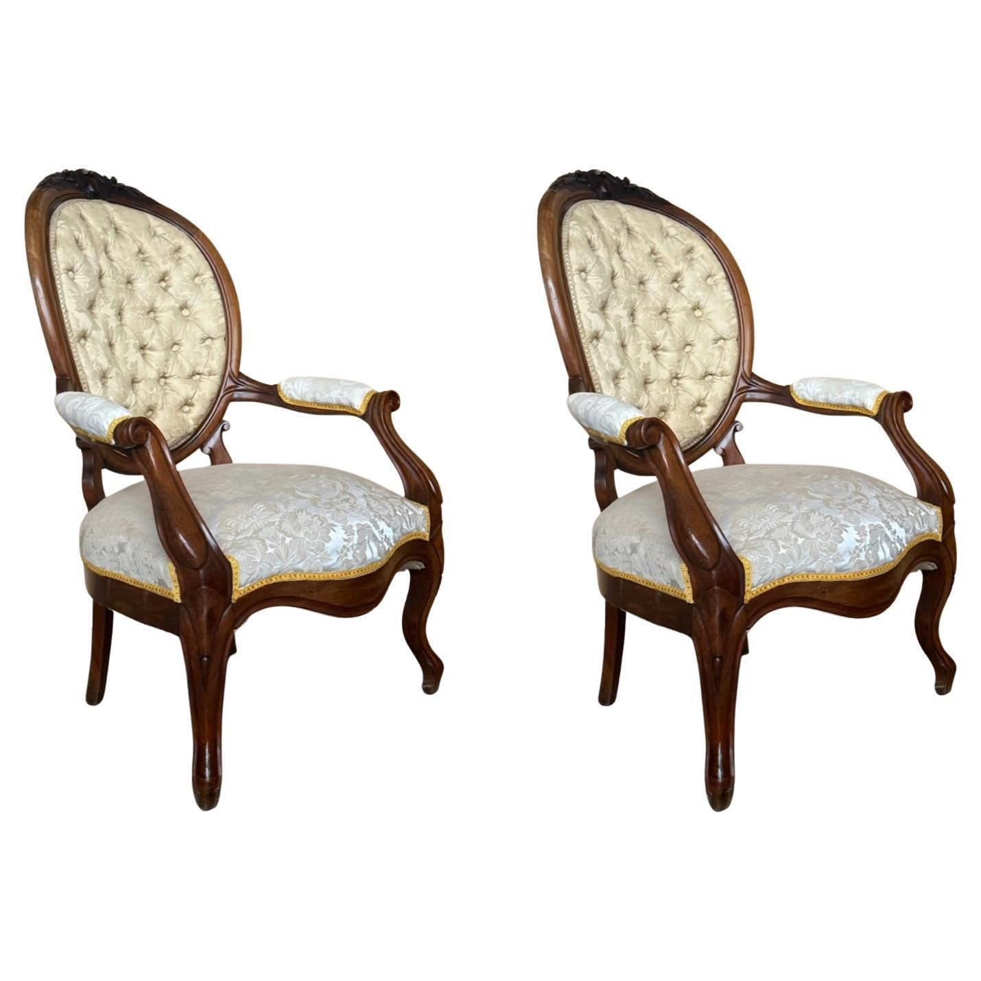 Paire de fauteuils Louis XVI en noyer massif, XIXe siècle, français ~ Fauteuils photo furniture