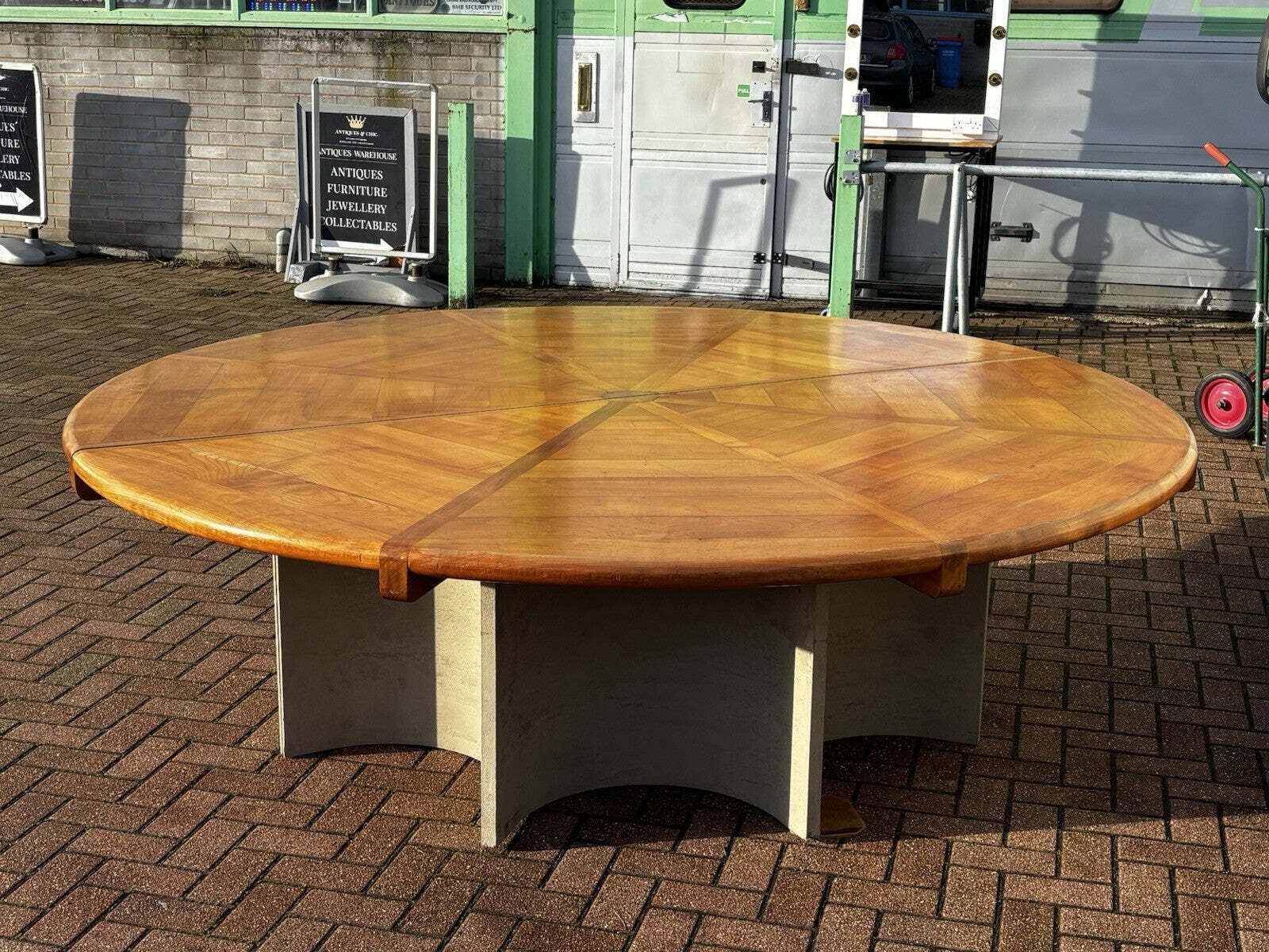 Mid Century Dining Table. Fabulous Quality, Seats 8 But Could Seat 10 12 photo 2544.0
