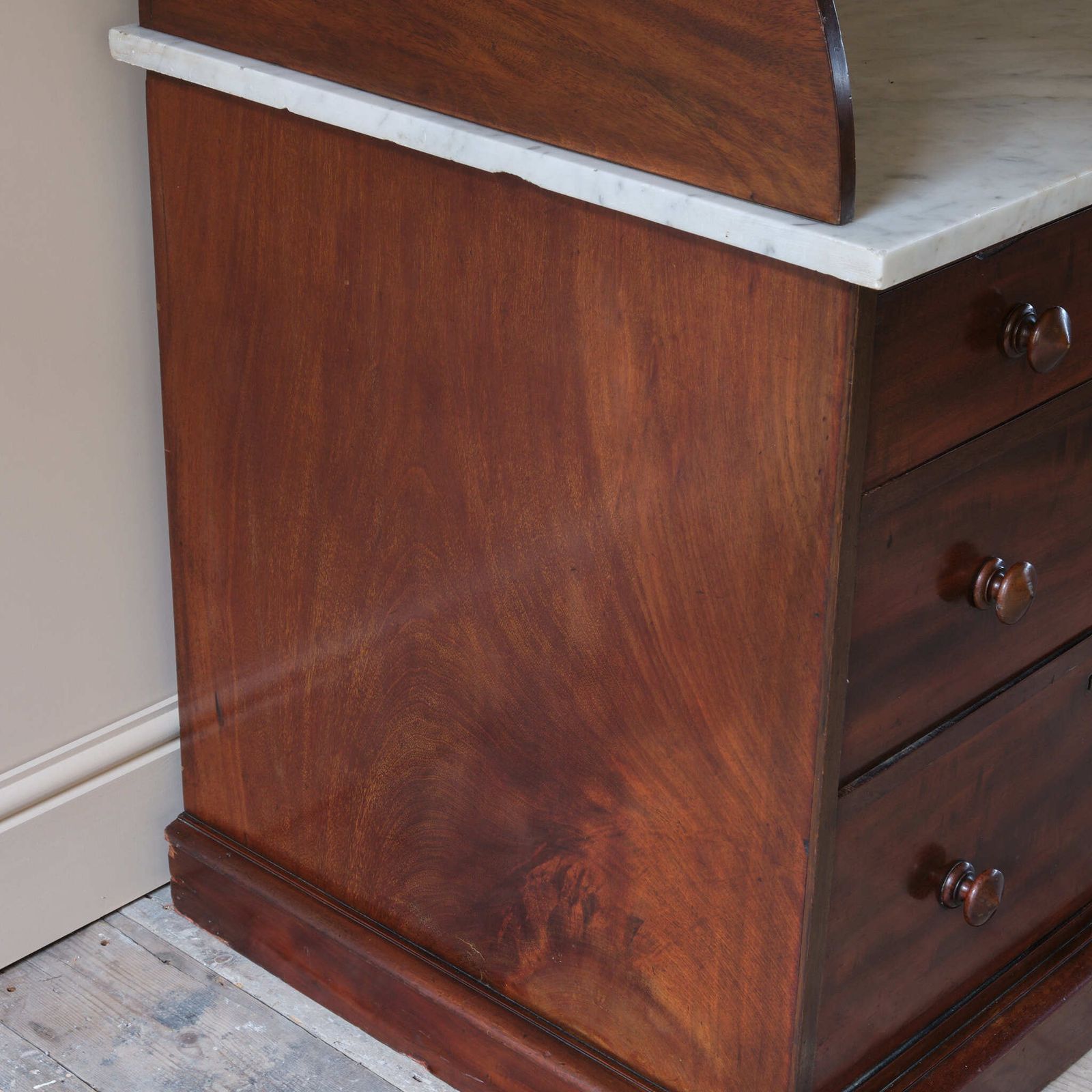 photo vinterior Mid 19th Century Mahogany Washstand Chest Of Drawers