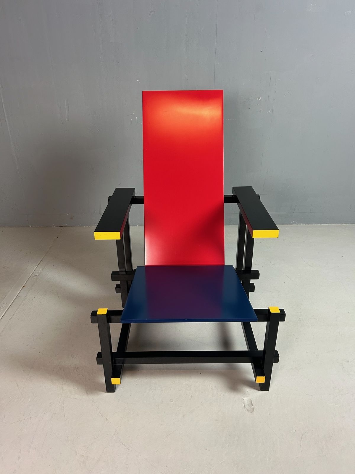 Gerrit Rietveld Red And Blue Chair By Cassina photo buy