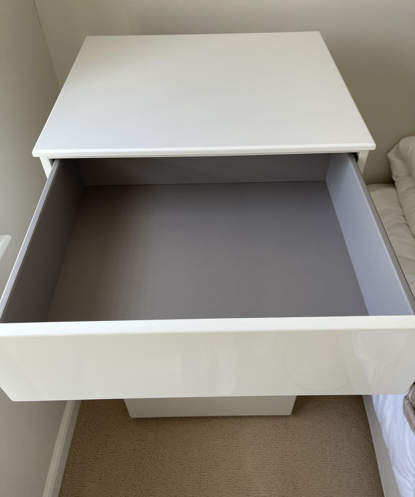 photo vinterior Rolf Fransson Abstracta Arctic Cabinet White Gloss