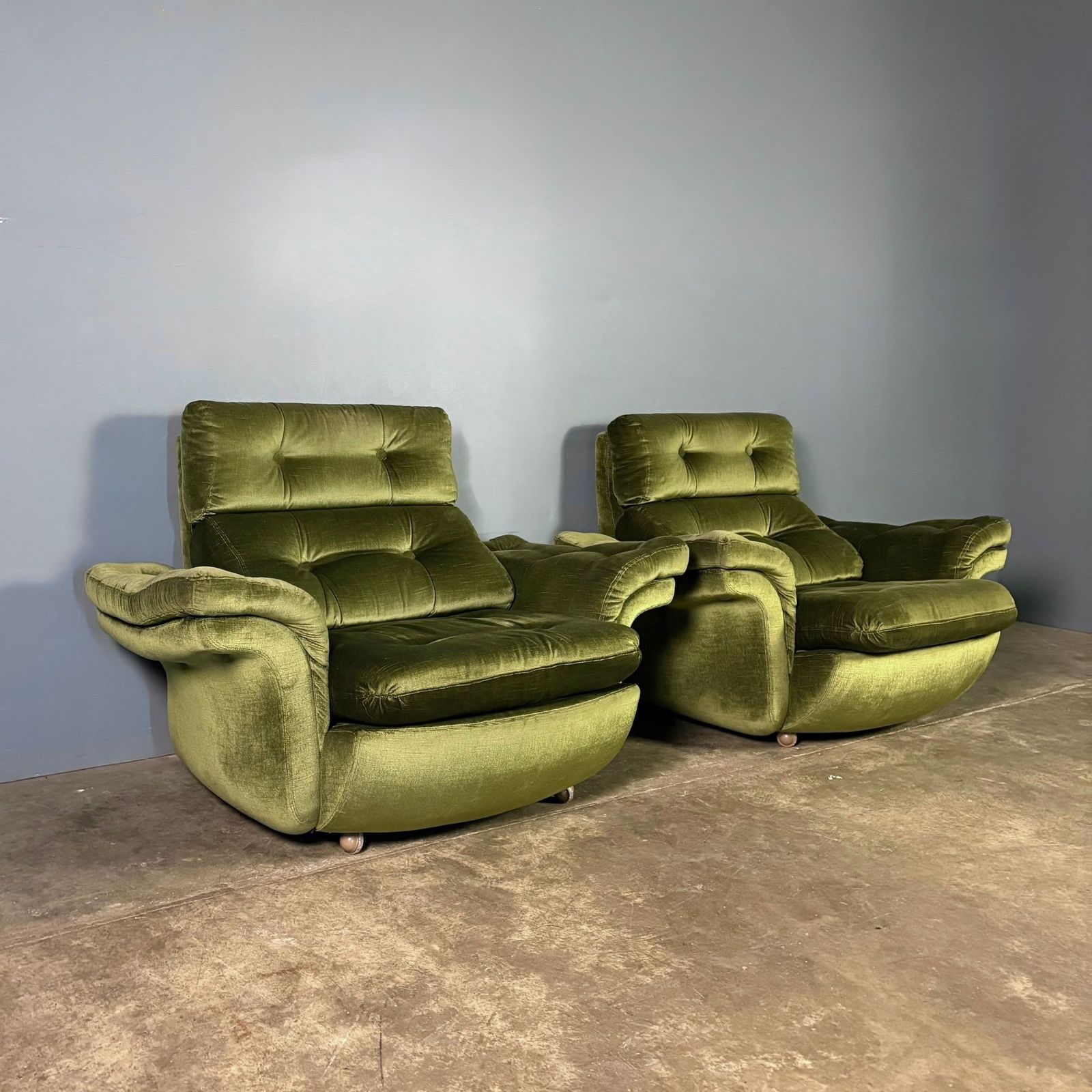 Mid Century Green Velvet Armchair Retro Mcm photo Furniture