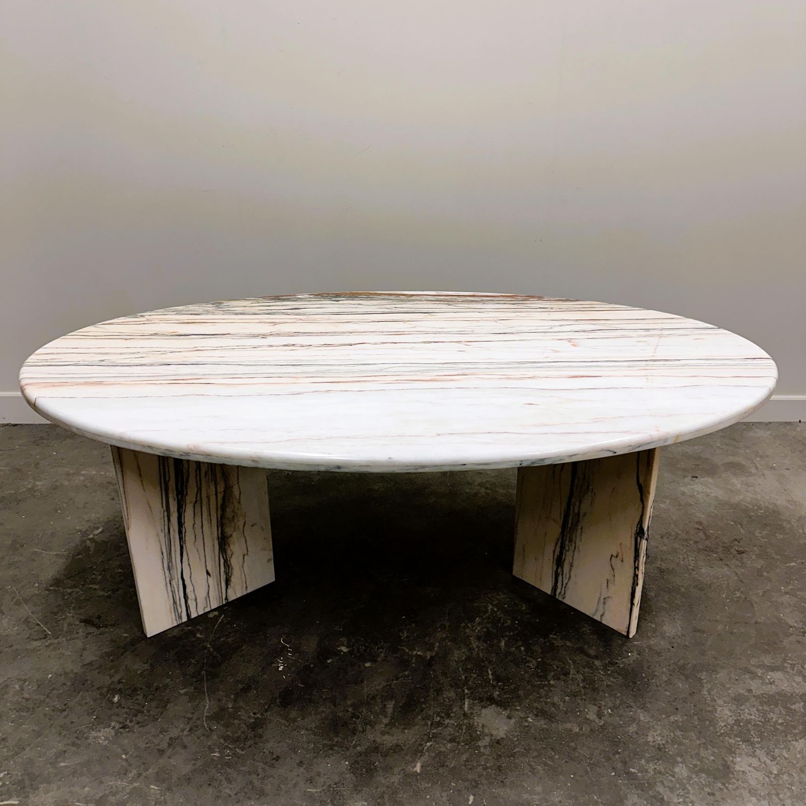 Large Oval Italian Arabescato Rosso Marble Dining Table – 1970s Sculptural Stone Table