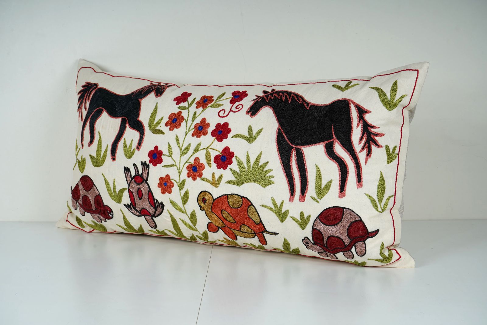 Suzani Pillow Cover, Horse & Turtle Design, Uzbek Cotton photo vinterior