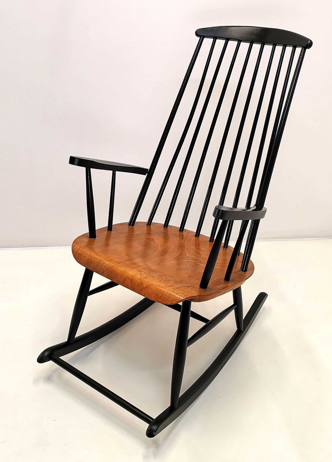 Ilmari Tapiovara Mid Century Modern Rocking Chair / Made In 60s Yugoslavia / Grandessa Rocking Chair/ photo furniture