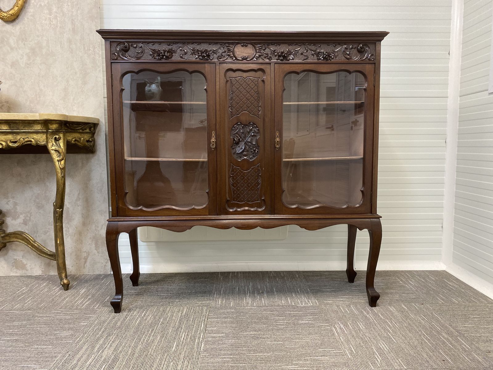 Early 20th Century English Neo Baroque Display Cabinet