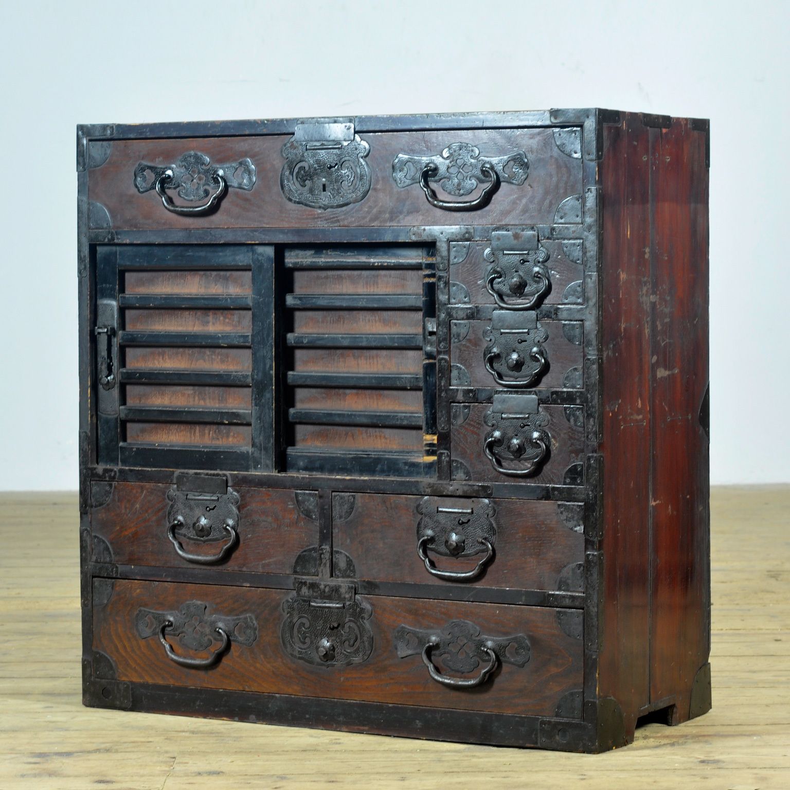 Japanese Tansu Chest Of Drawers, Circa 1890 photo vinterior