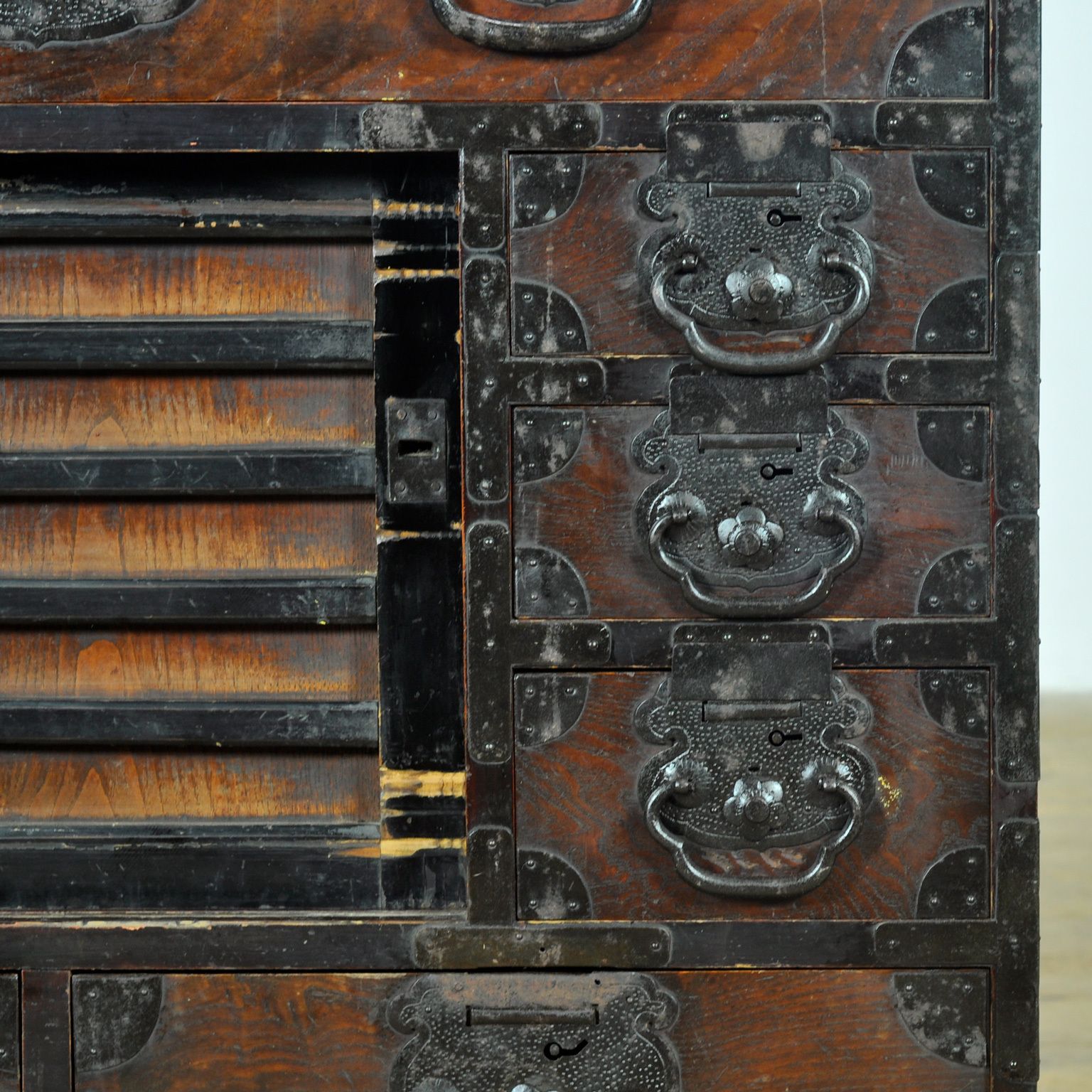900.0 Japanese Tansu Chest Of Drawers, Circa 1890 photo