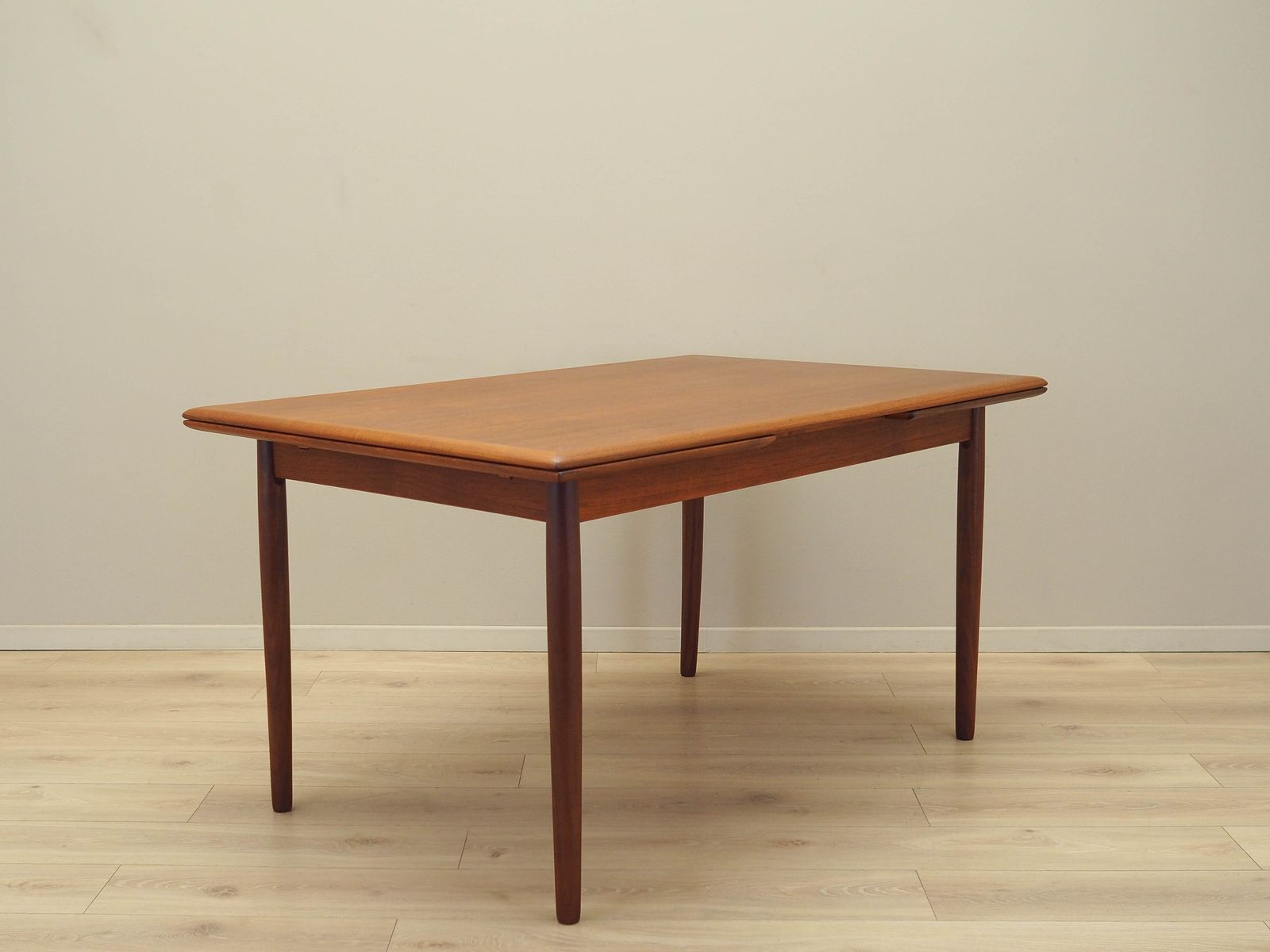 photo furniture Teakhouten Tafel, Deens Design, Jaren 1970, Productie: Denemarken