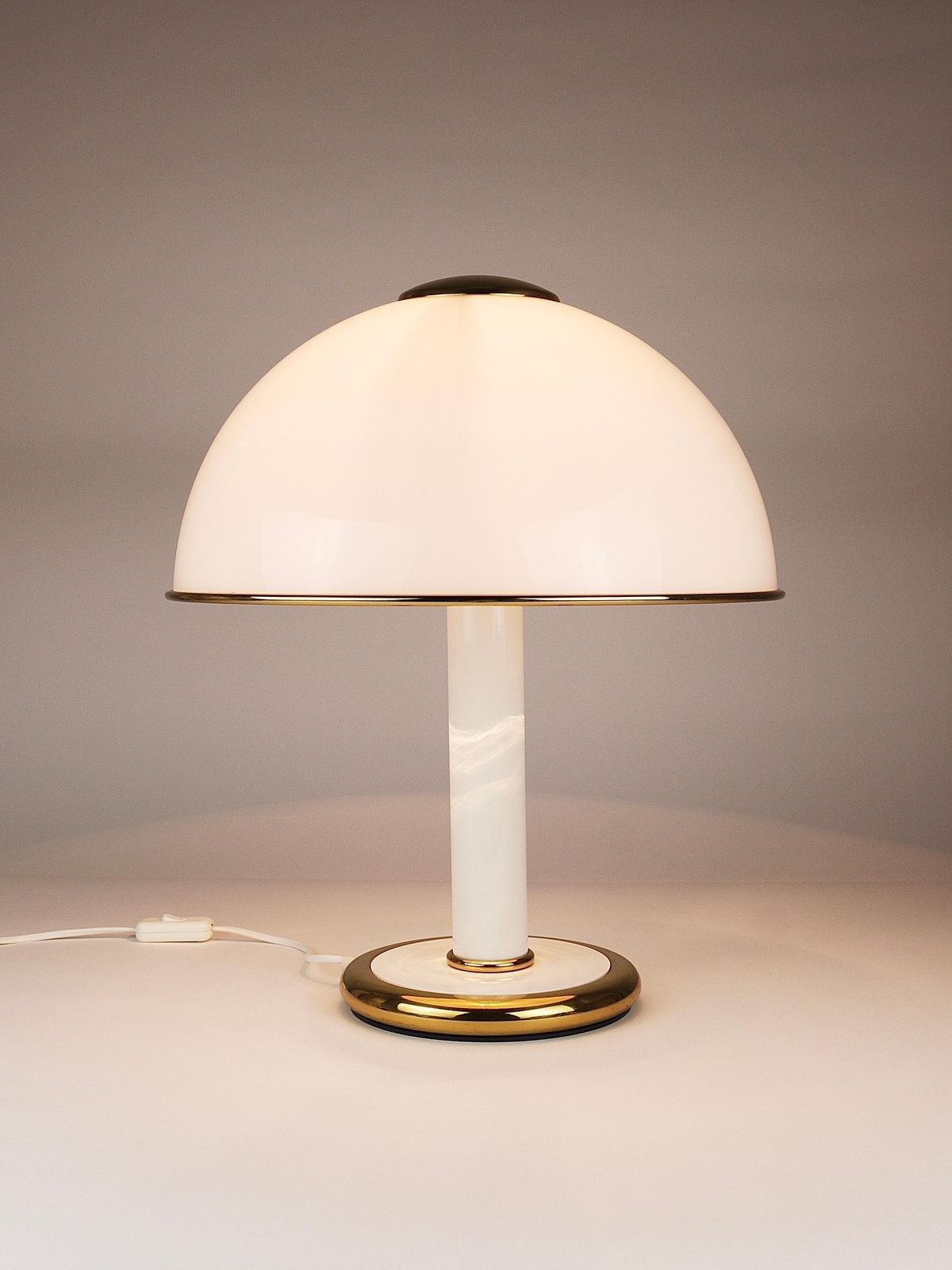 F. Fabbian Gold & White Murano Glass Mushroom Table Side Lamp, Italy, 1970s photo 1414.0