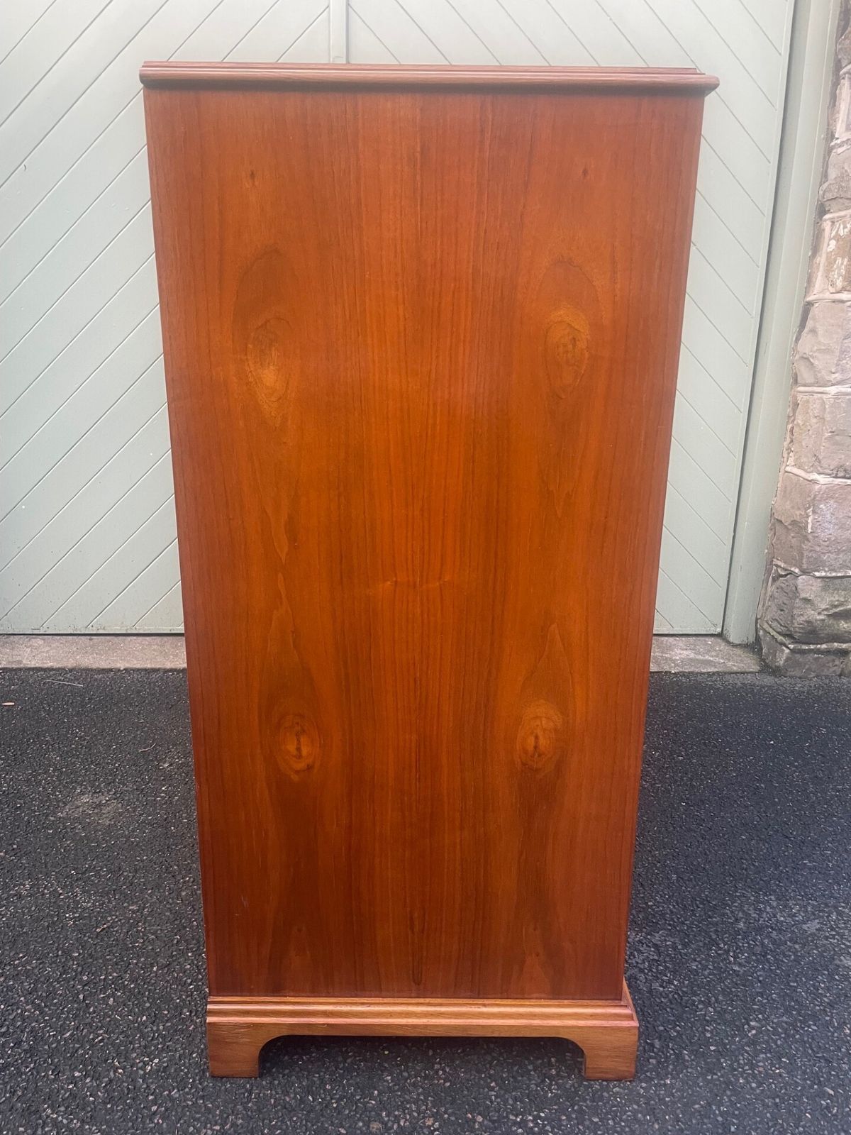 Quality Burr Walnut Chest Of Drawers photo 550.0