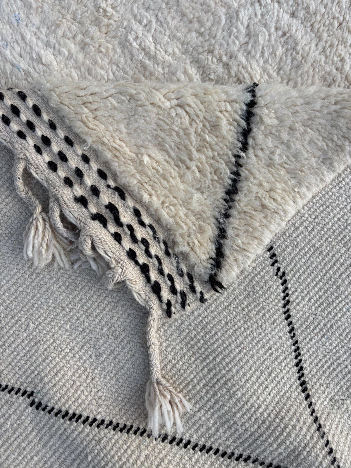 photo for sale Rug Interior Living Room   Moroccan Berber Beni Ourain Rug 200x310 Cm   White Authentic Wool Carpet   Modern Design Rug   Hand Made Wool Rug