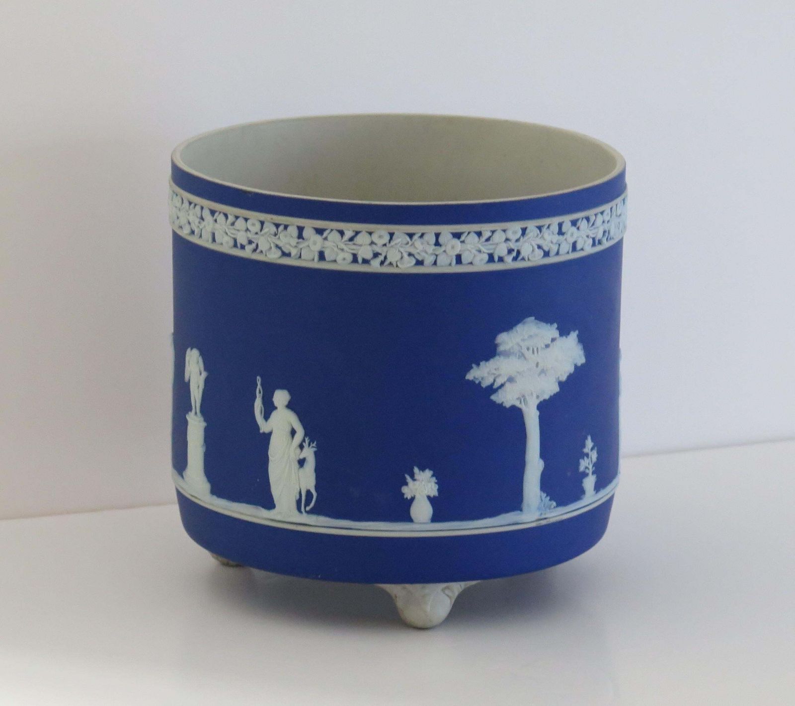 Wedgwood Jasperware Jardiniere Classical Figures Fully Marked, Ca 1930s photo 445.0