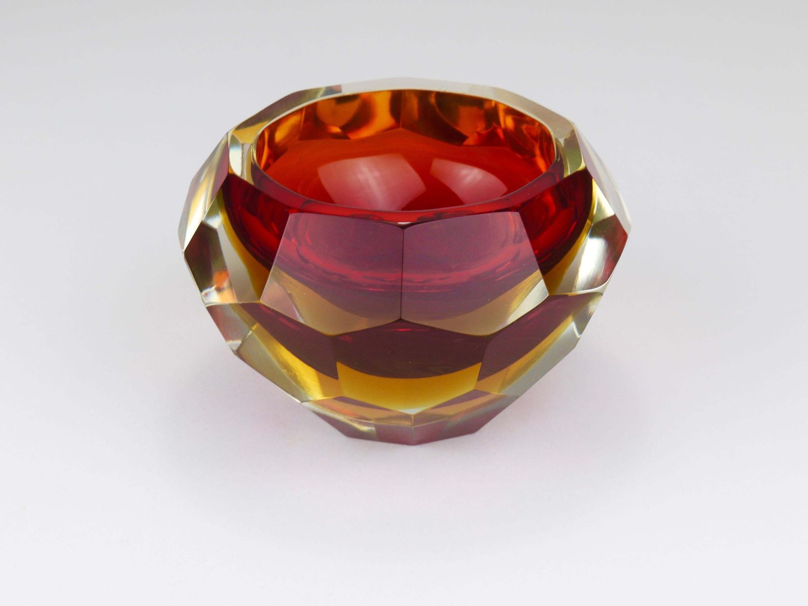 Mandruzzato Sommerso Faceted Caviar Murano Glass Diamond Bowl, Italy, 1960s photo buy