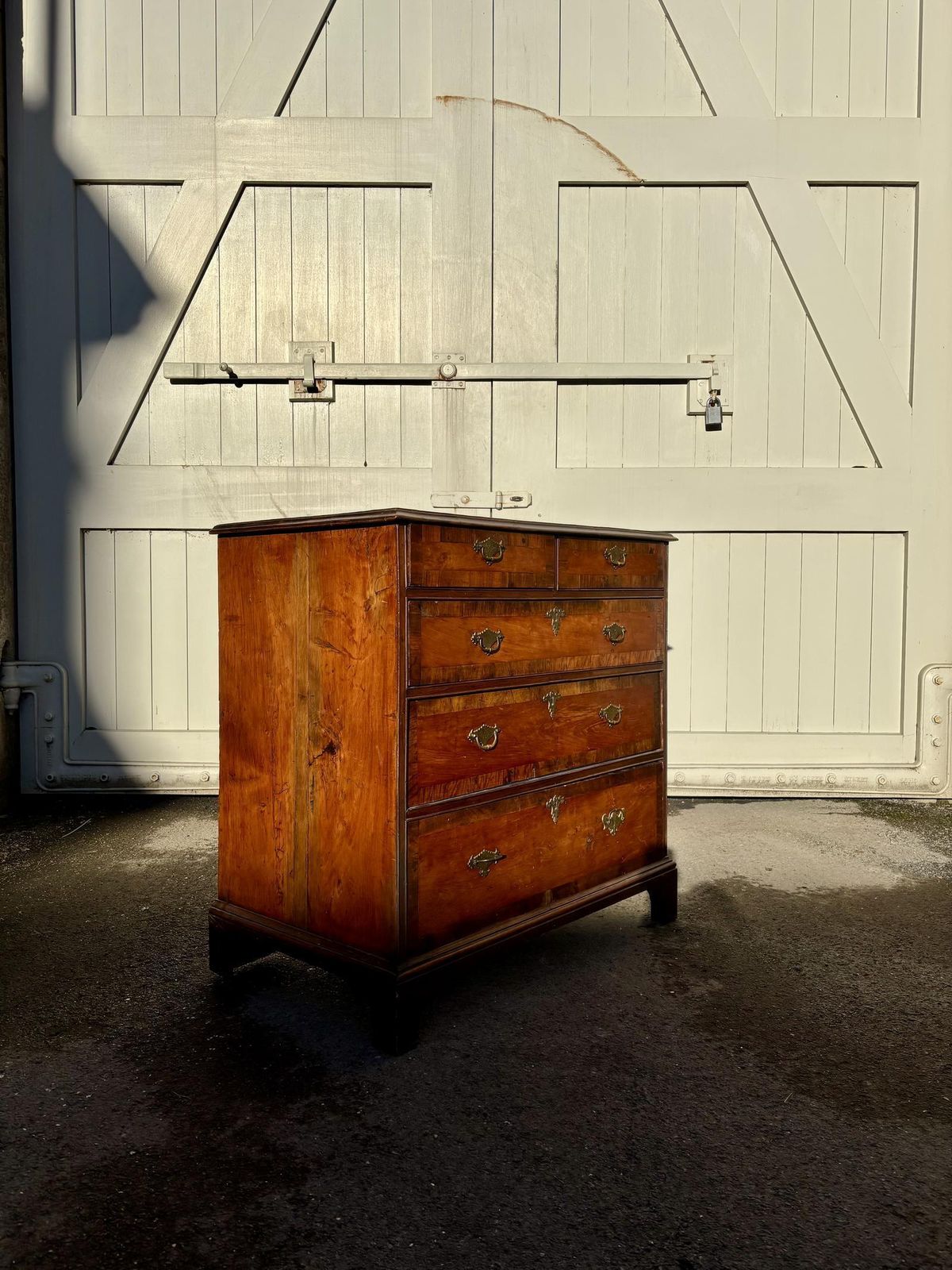 George III Satin Wood Chest Of Drawers With Walnut Cross Banding photo 795.0