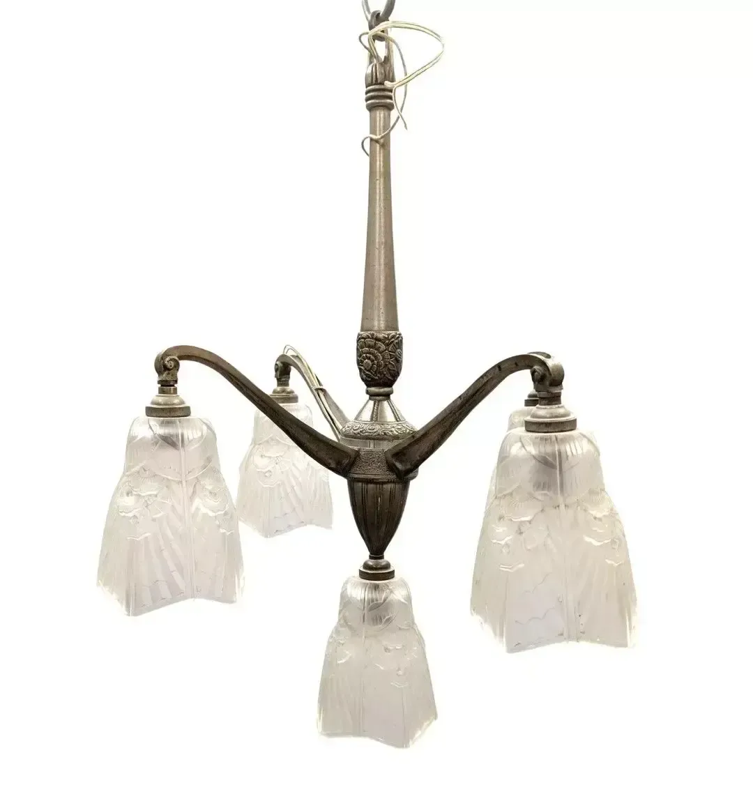 1930s Art Deco Silvered Bronze Chandelier With Molded Glass Tulip Shades