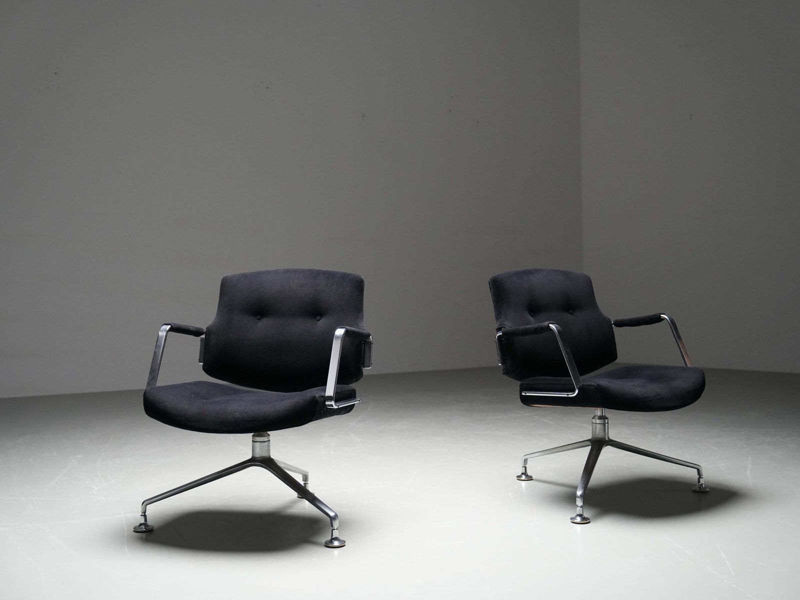 Set Of 4 Fk 84 Armchairs By Fabricius And Kastholm In Velvet And Metal, 1960's photo 10609.0