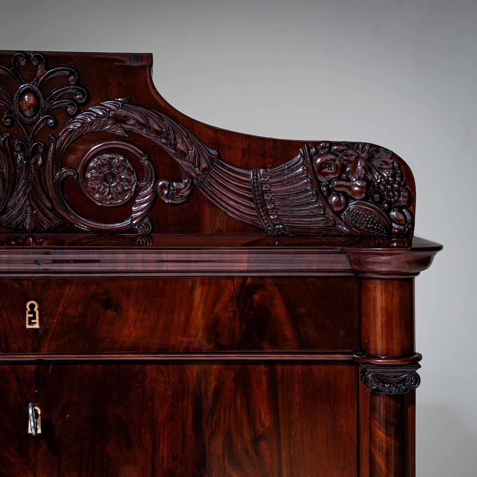 4200.0 Louis Philippe Secretaire, Tweede Helft 19e Eeuw photo