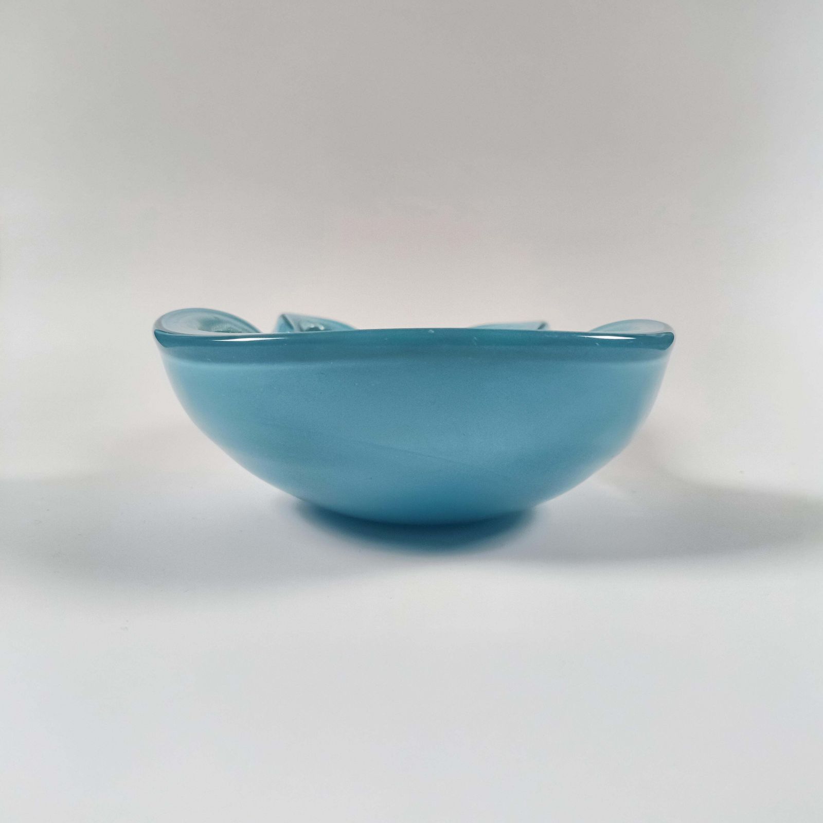 Mid Century Murano Glass Bowl By Alfredo Barbini, Pale Blue With Gold Polveri photo 330.0