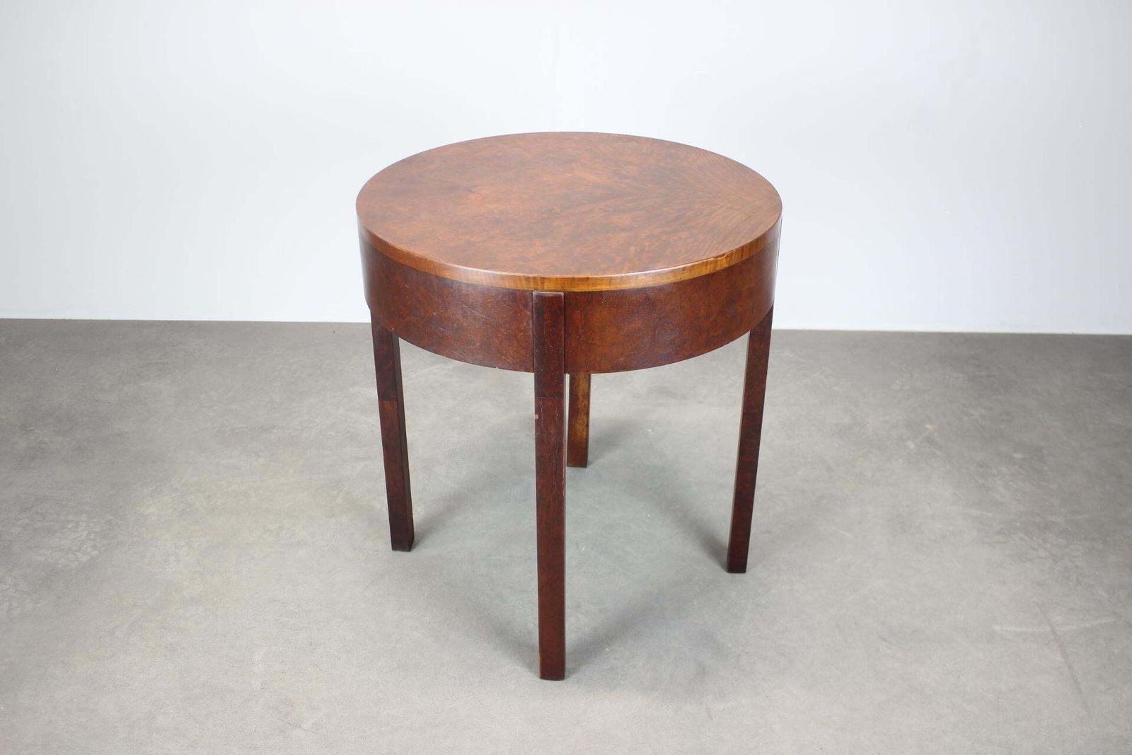 Art Deco Mahogany Veneer Table, Czechoslovakia, 1930s, Restored photo vinterior