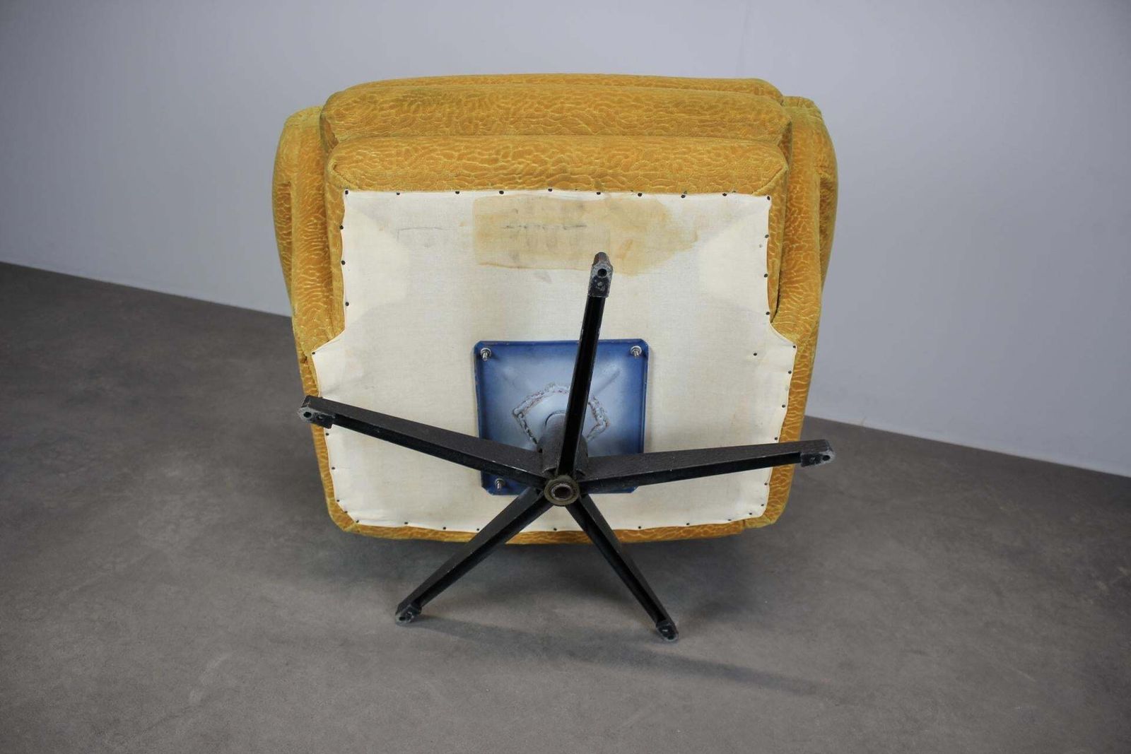 764.0 1960s Mid Century Wingback Swivel Lounge Chair From Czechoslovakia photo