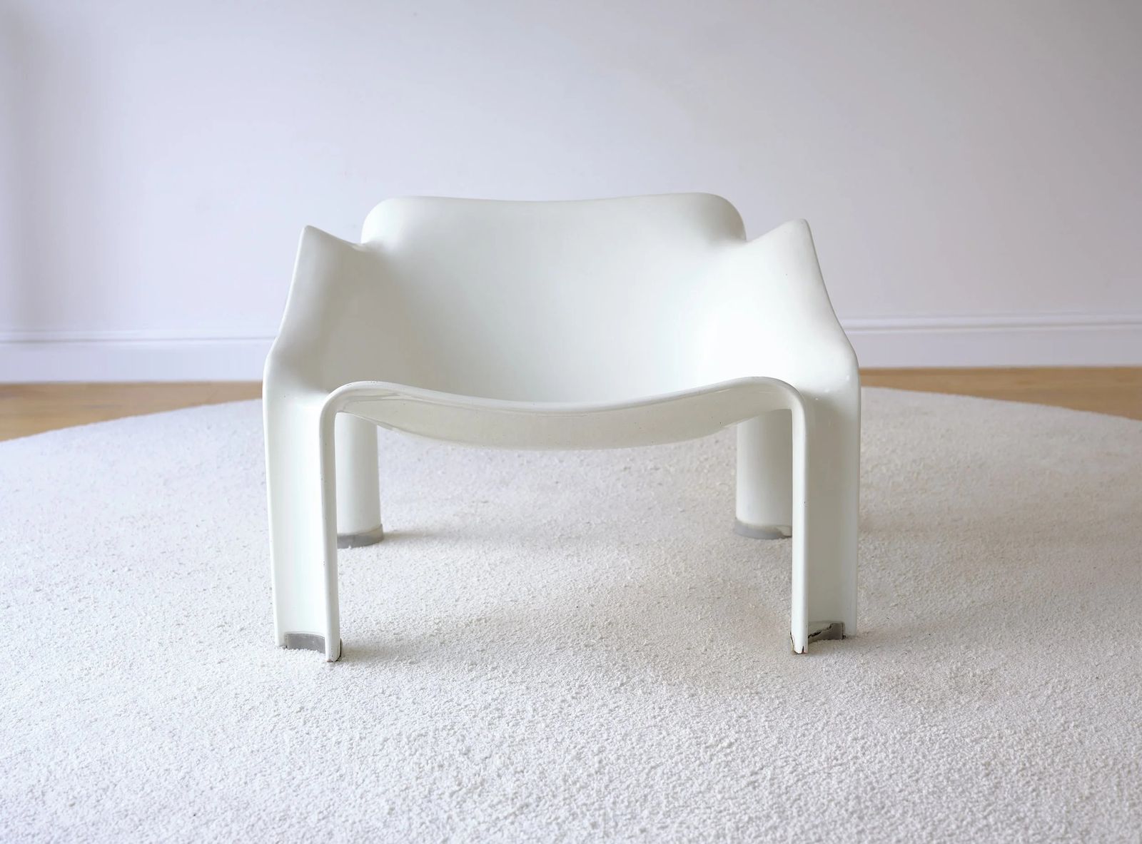 Pierre Paulin F300 photo furniture