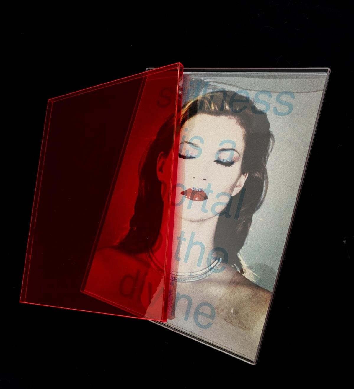 Chris Levine, Stillness Is A Portal To The Divine, 2021 photo Art