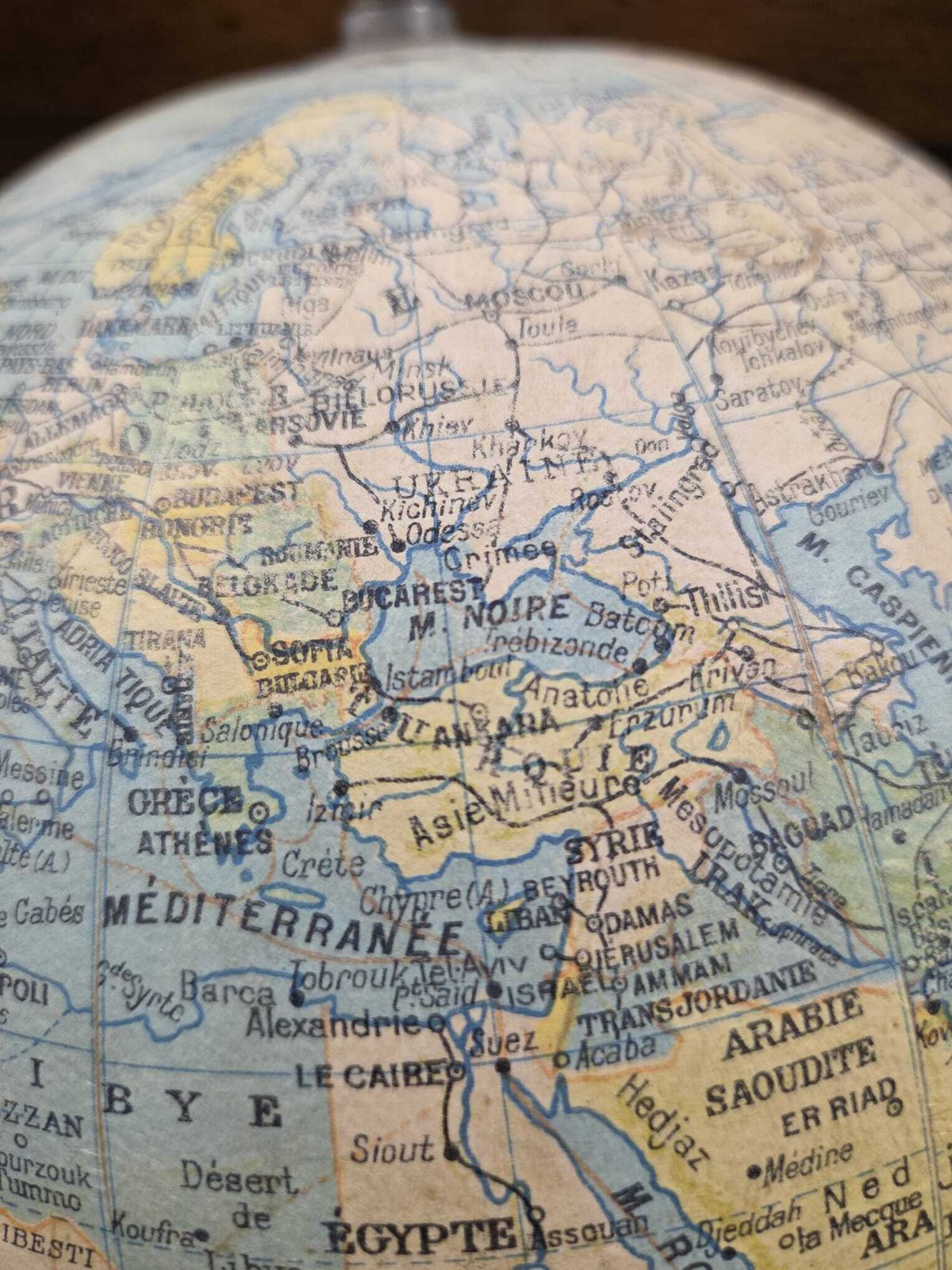 photo for sale Globe terrestre J. Forest (vers 1930-1933)