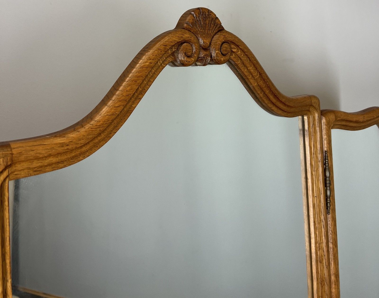 Vintage Dressing Table With Mirror French Oak Louis Vanity Table Makeup Lot 4557 photo vintage