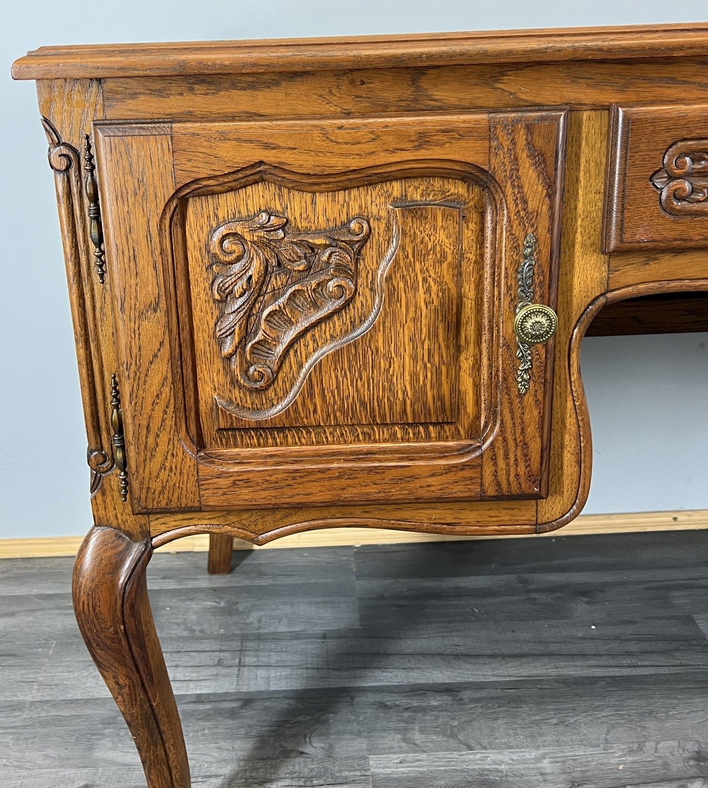 Cabinet Vintage French Louis XIV Oak Sideboard With Carved Cupboard Lot 4575 photo Furniture