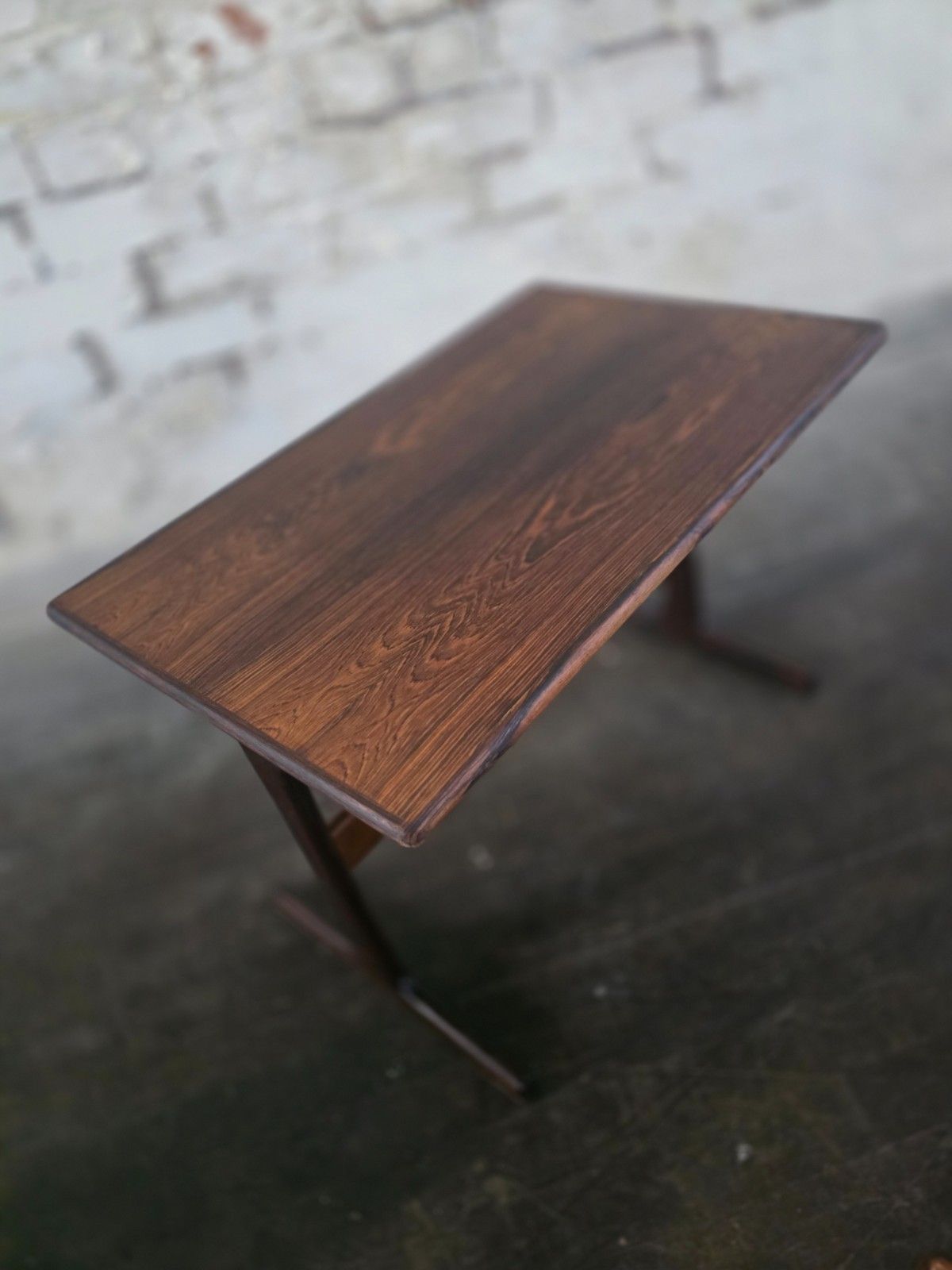 photo furniture Rosewood Danish Mid Century Nest Of 3 Tables