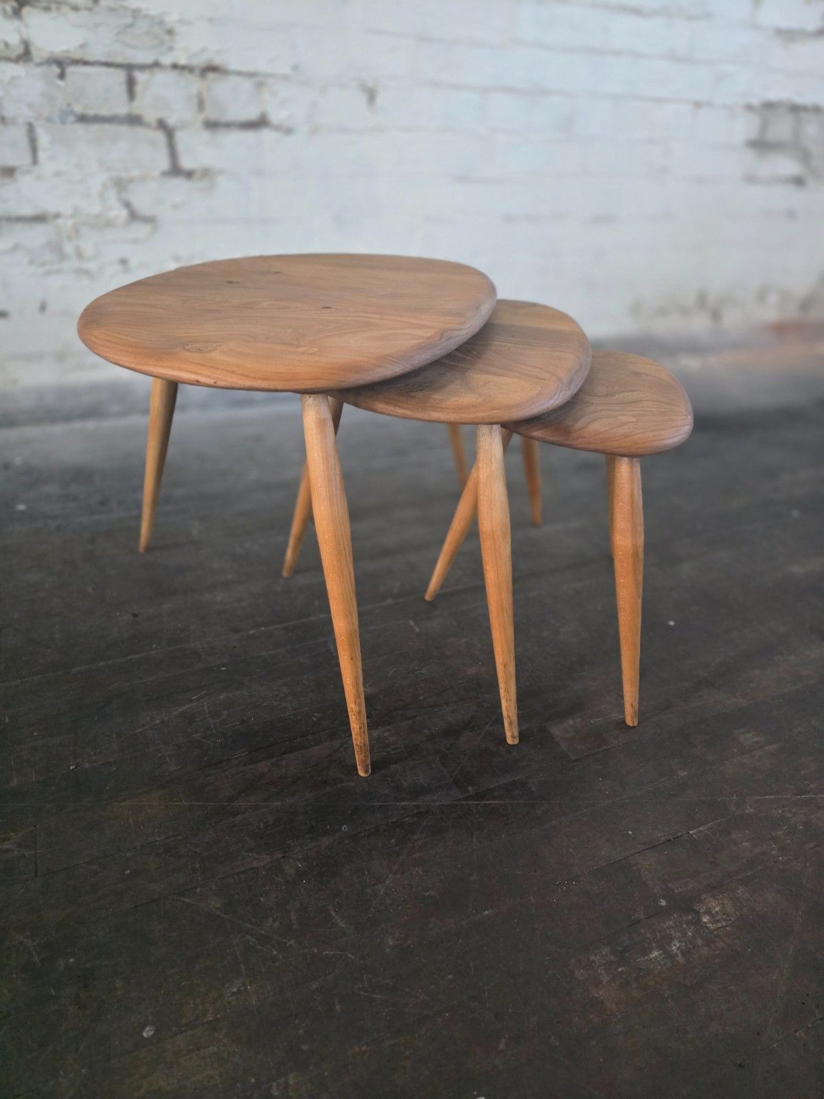 Ercol Mid Century Blonde Pebble Nest Of 3 Tables photo for sale